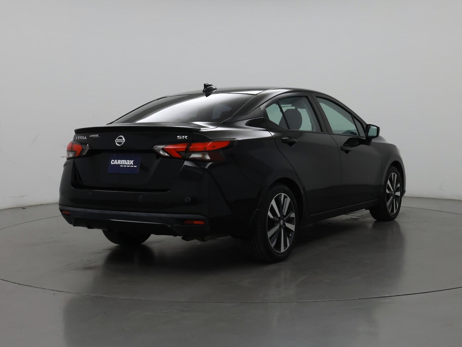 2021 Nissan Versa Sedan 9