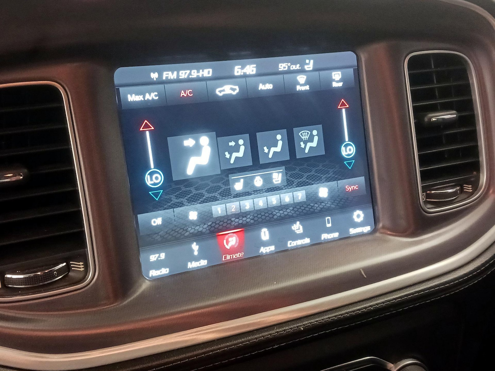 2019 Dodge Charger R/T - Photo 17