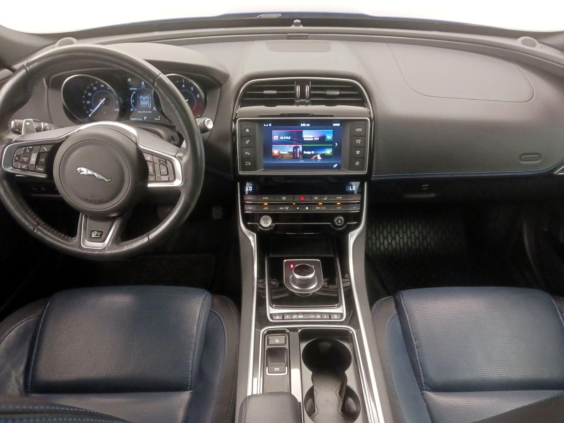 Thumbnail: 2018 Jaguar XE - 9