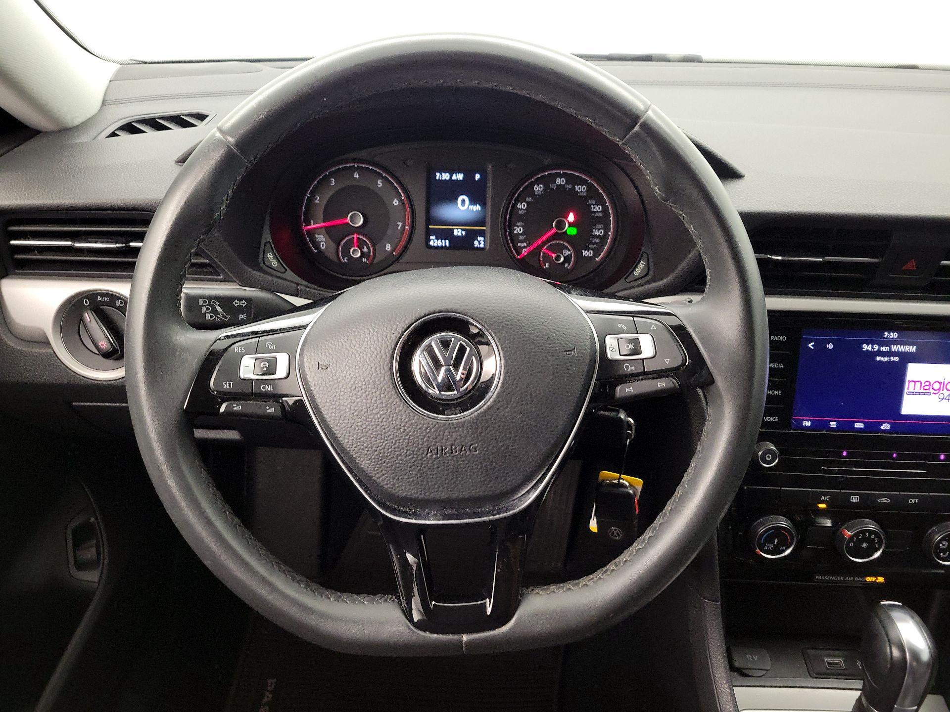 Thumbnail: 2021 Volkswagen Passat - 10