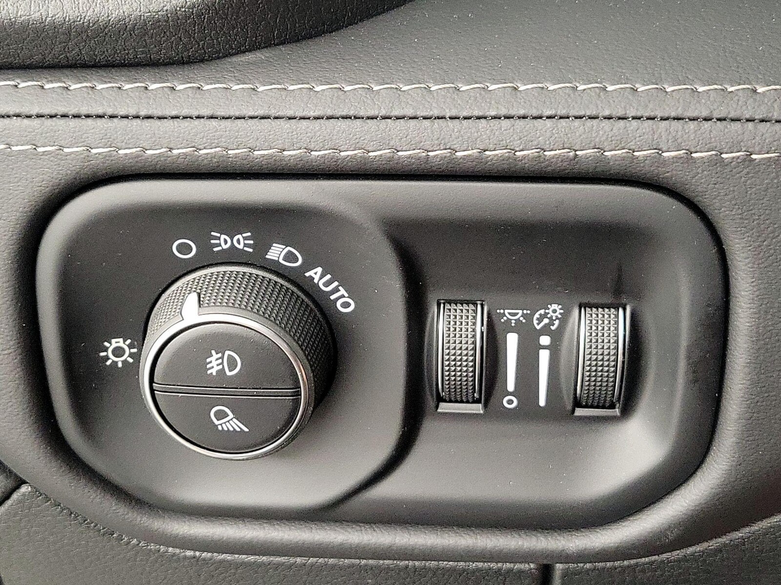 2025 RAM Ram 1500 Pickup Limited - Photo 14