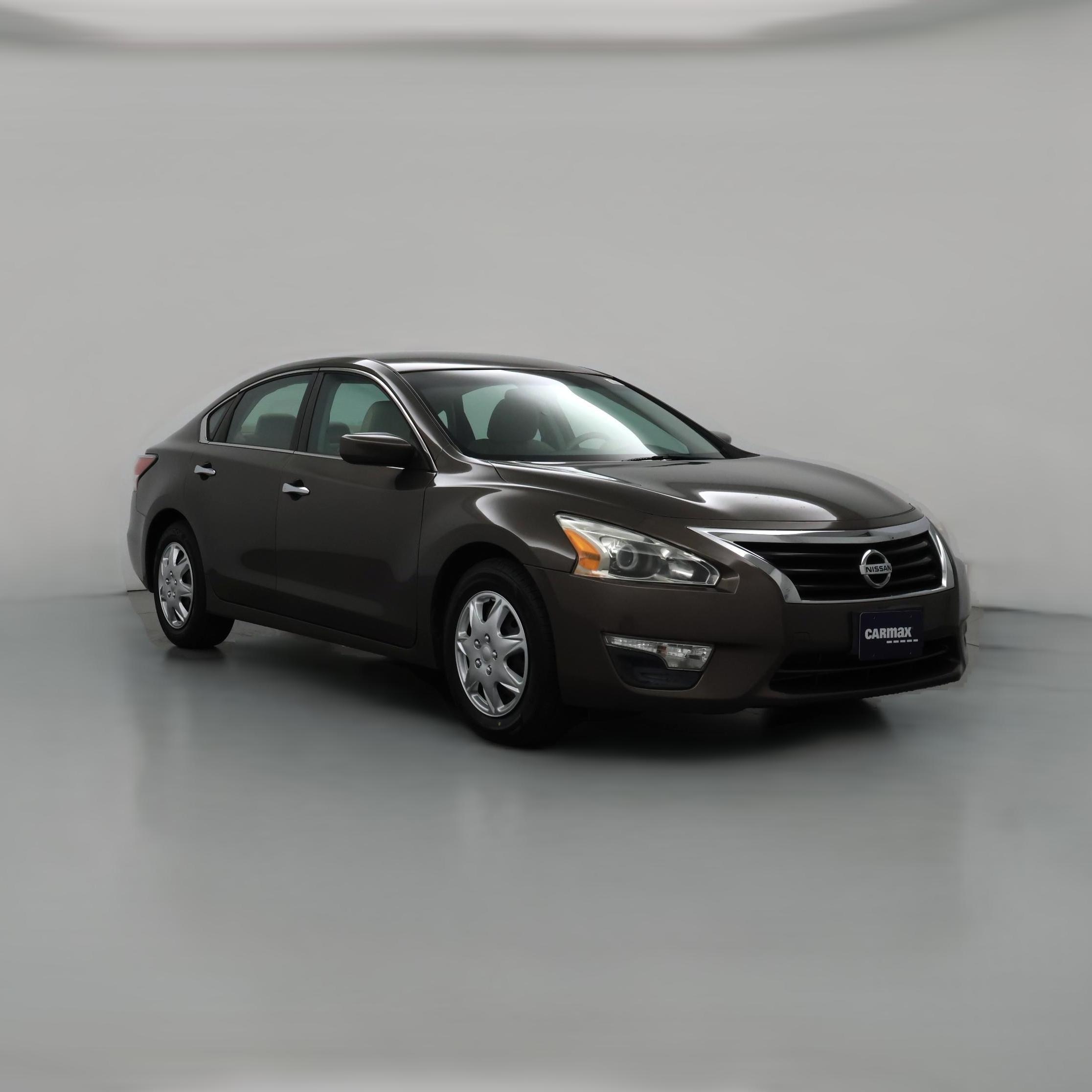 Thumbnail: 2015 Nissan Altima - 1