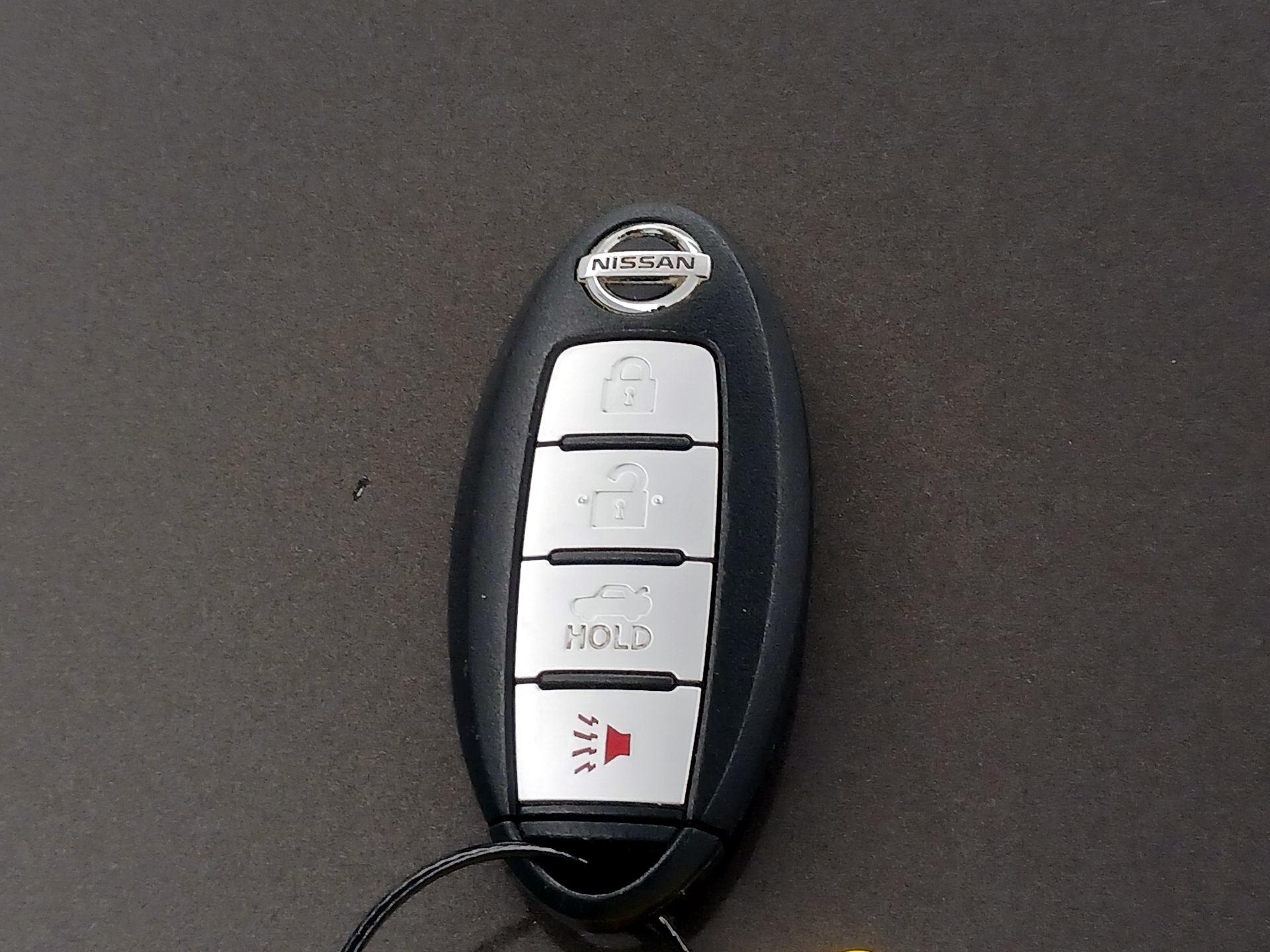 Thumbnail: 2015 Nissan Altima - 20