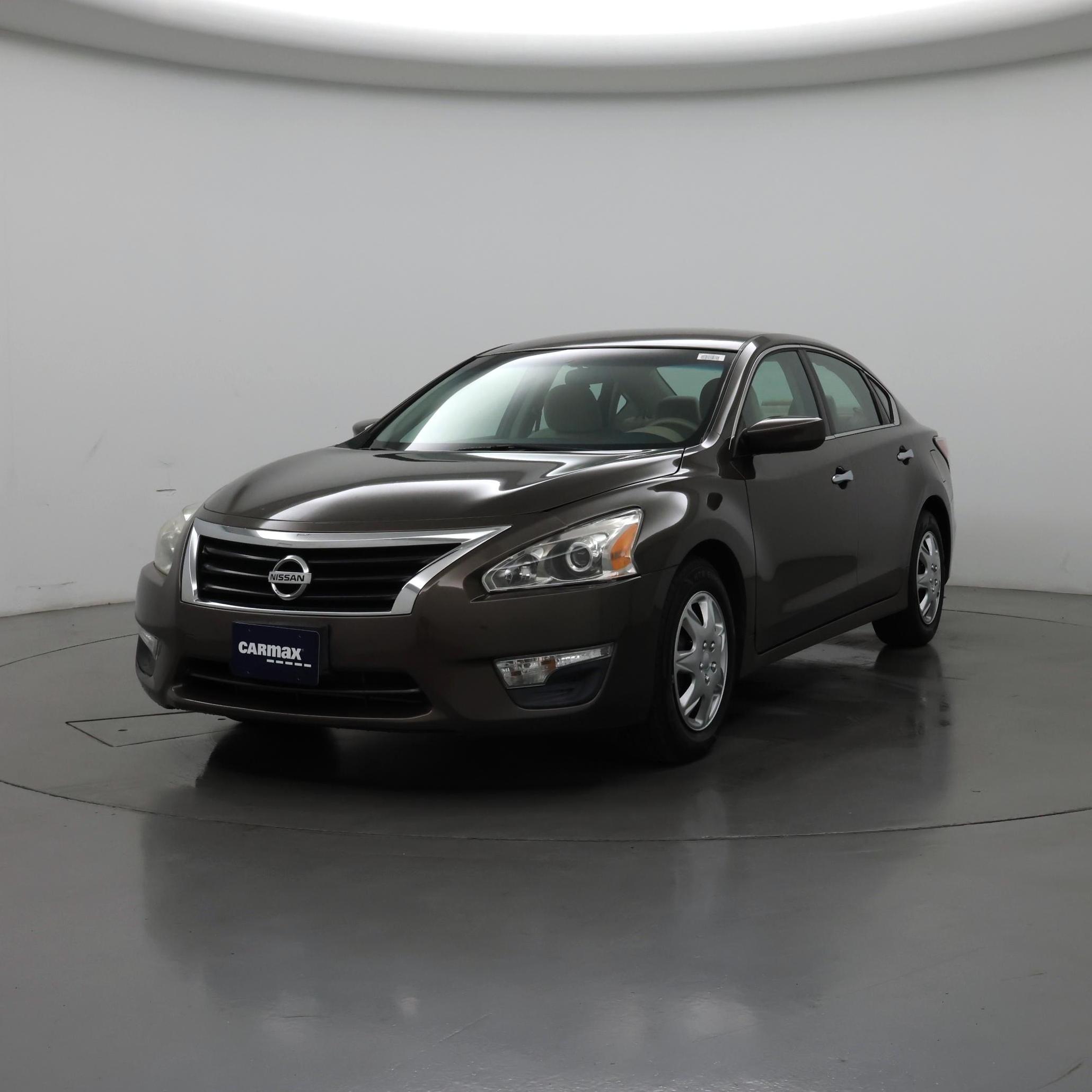 Thumbnail: 2015 Nissan Altima - 4