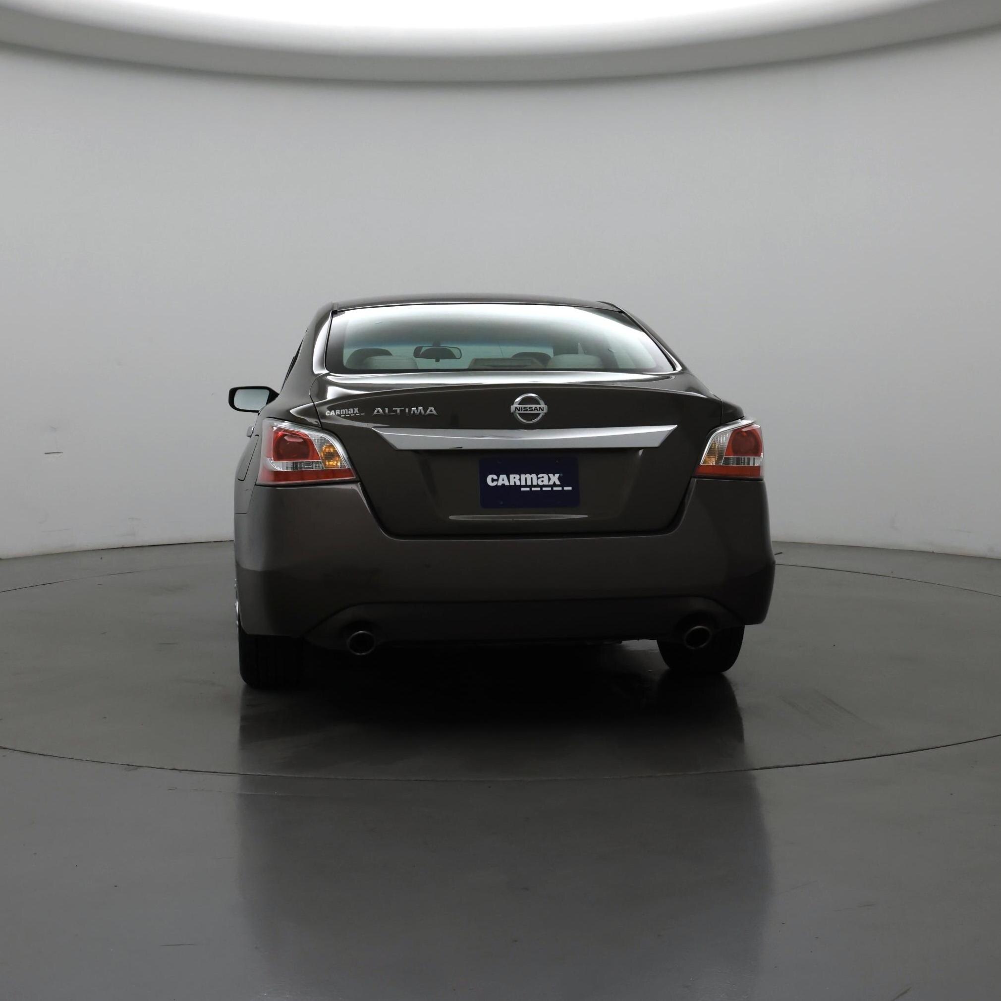 Thumbnail: 2015 Nissan Altima - 6