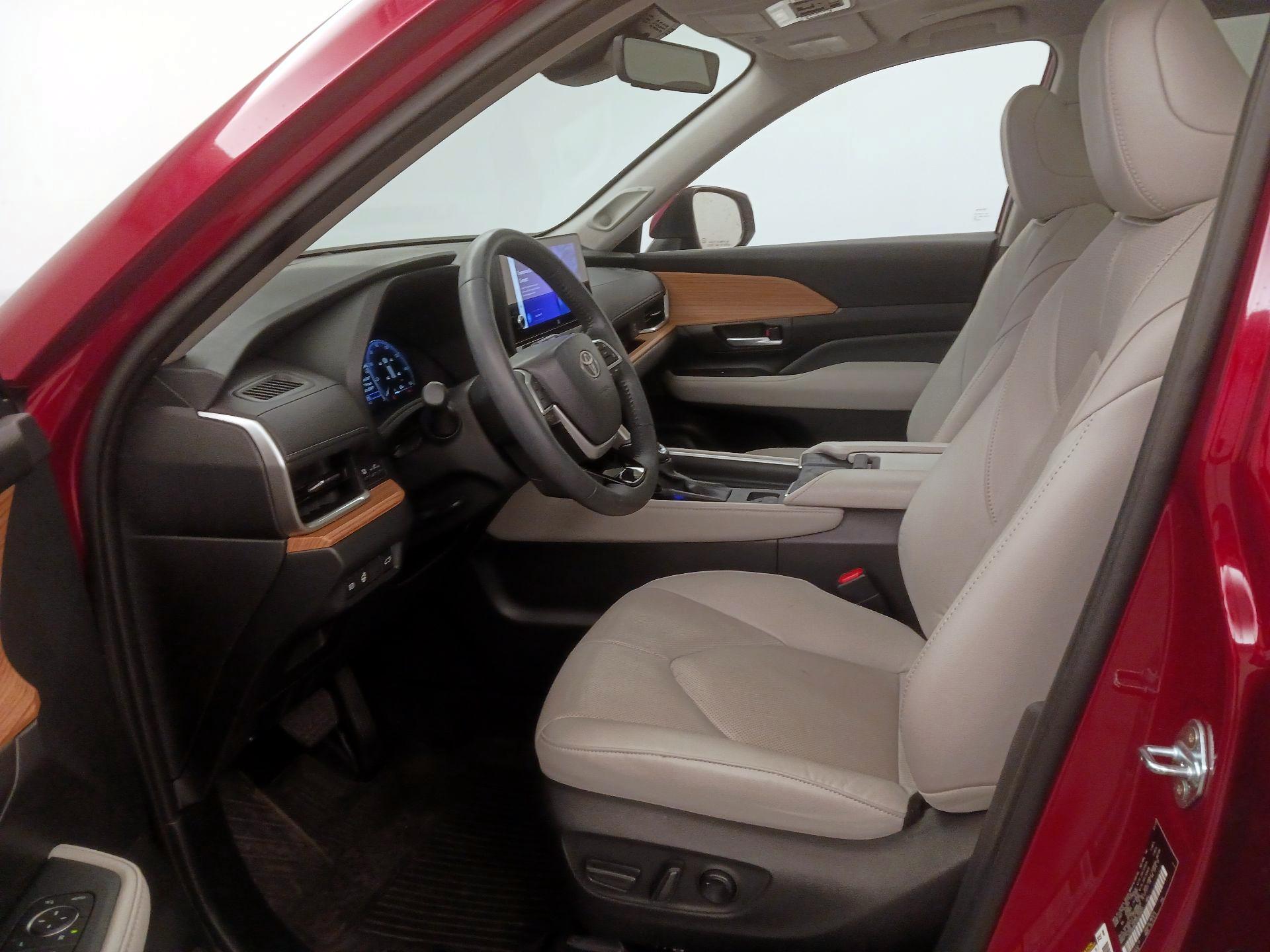 Thumbnail: 2025 Toyota Grand Highlander - 11