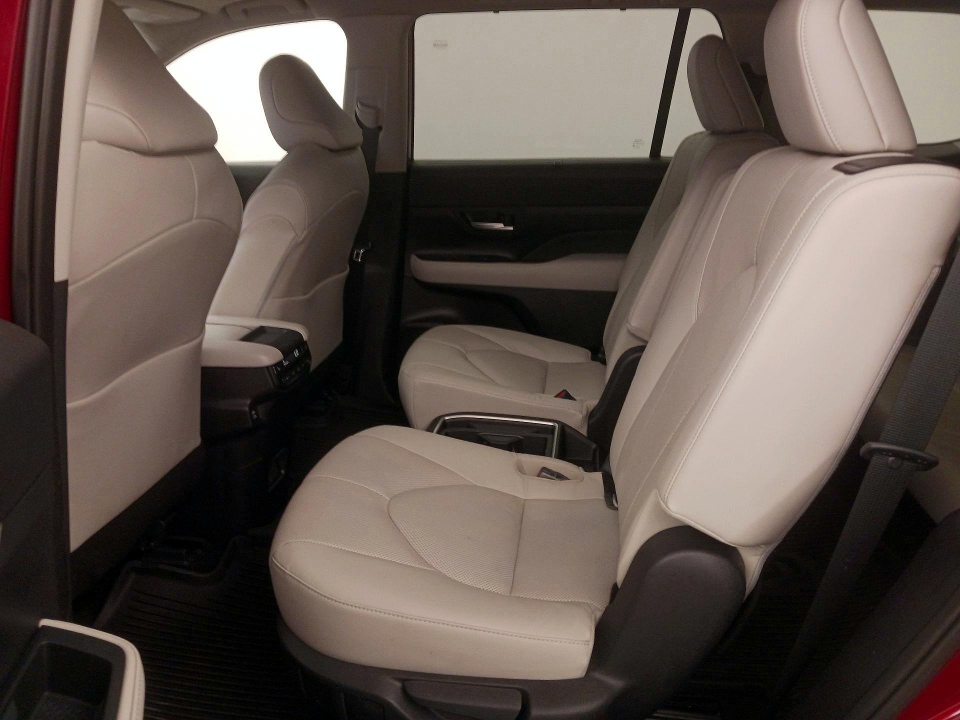 Thumbnail: 2025 Toyota Grand Highlander - 20