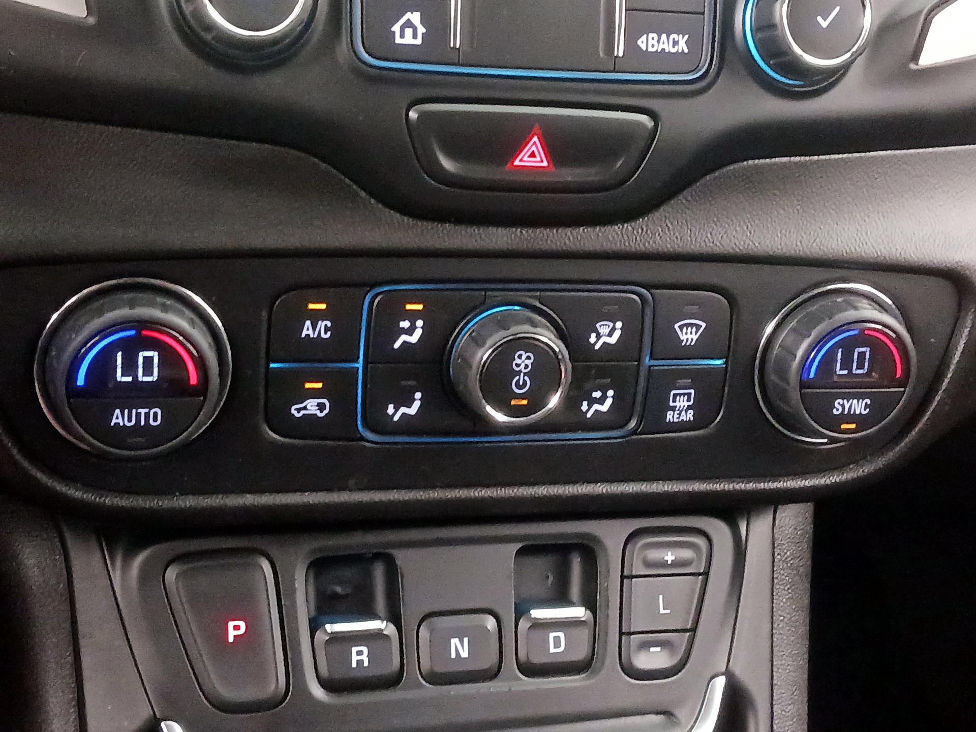 Thumbnail: 2019 GMC Terrain - 16