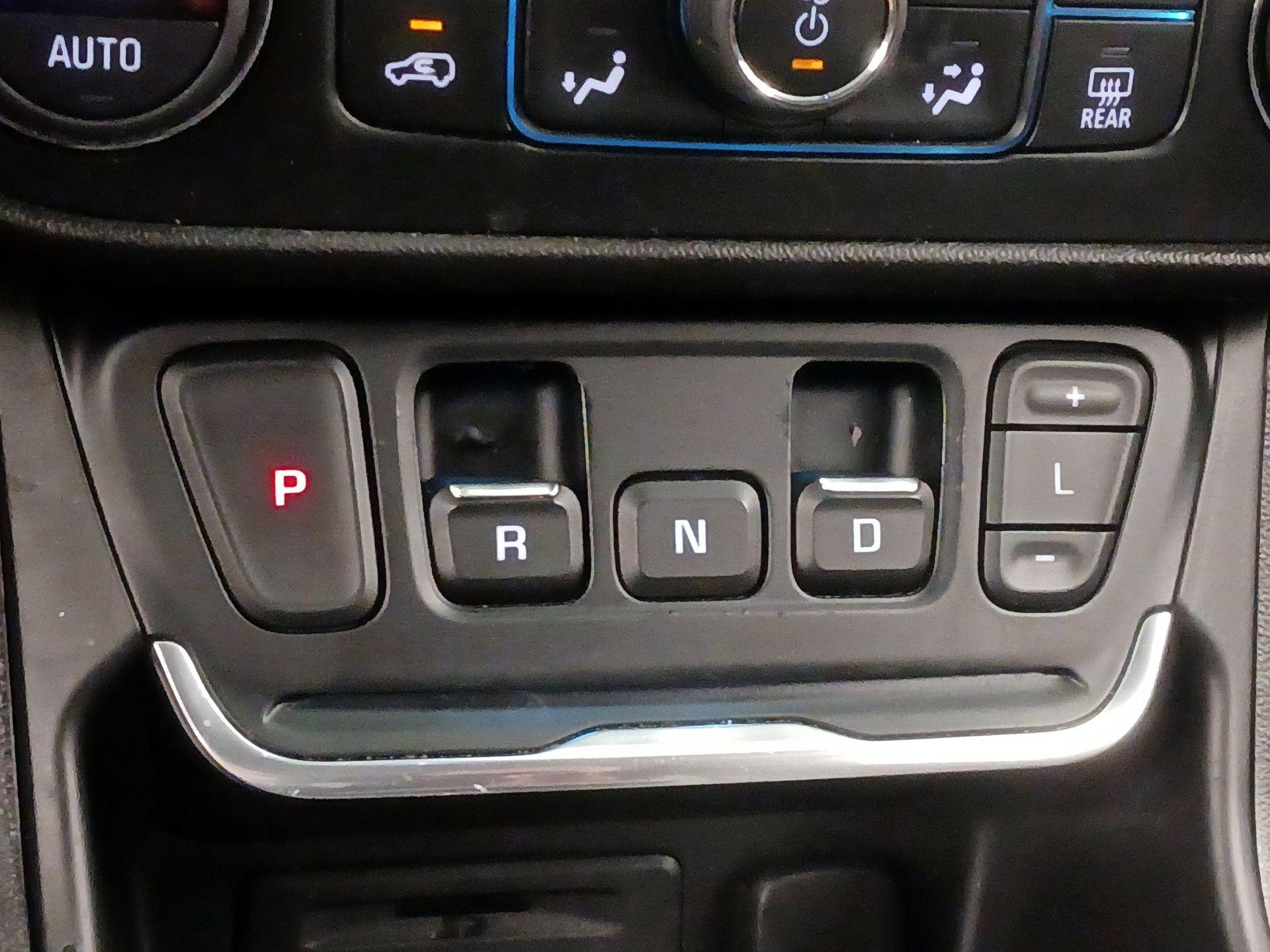Thumbnail: 2019 GMC Terrain - 17