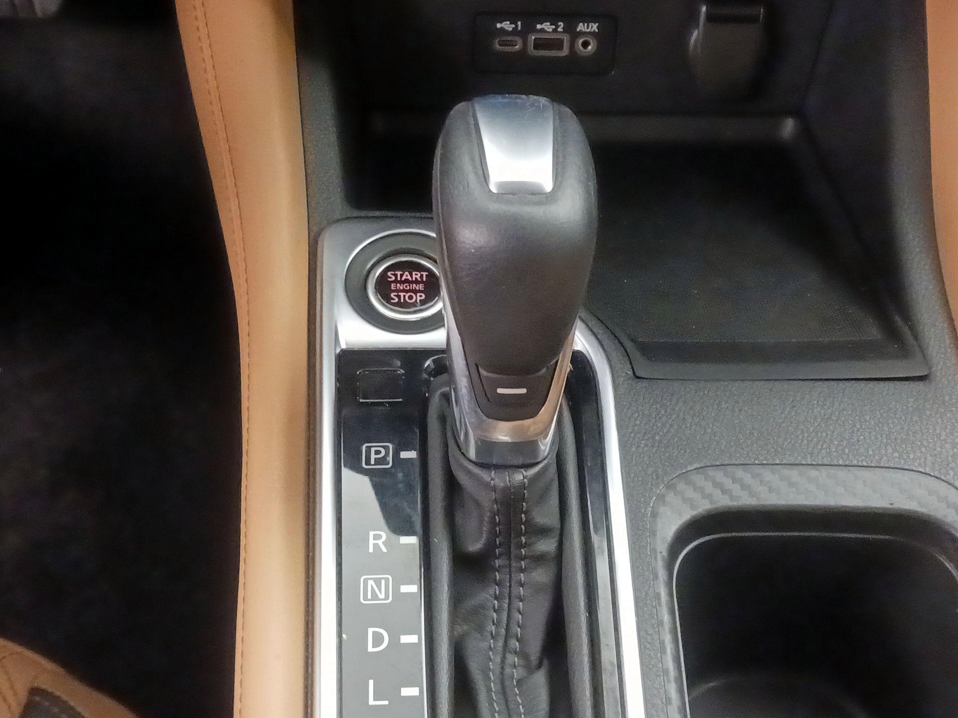 Thumbnail: 2020 Nissan Sentra - 17