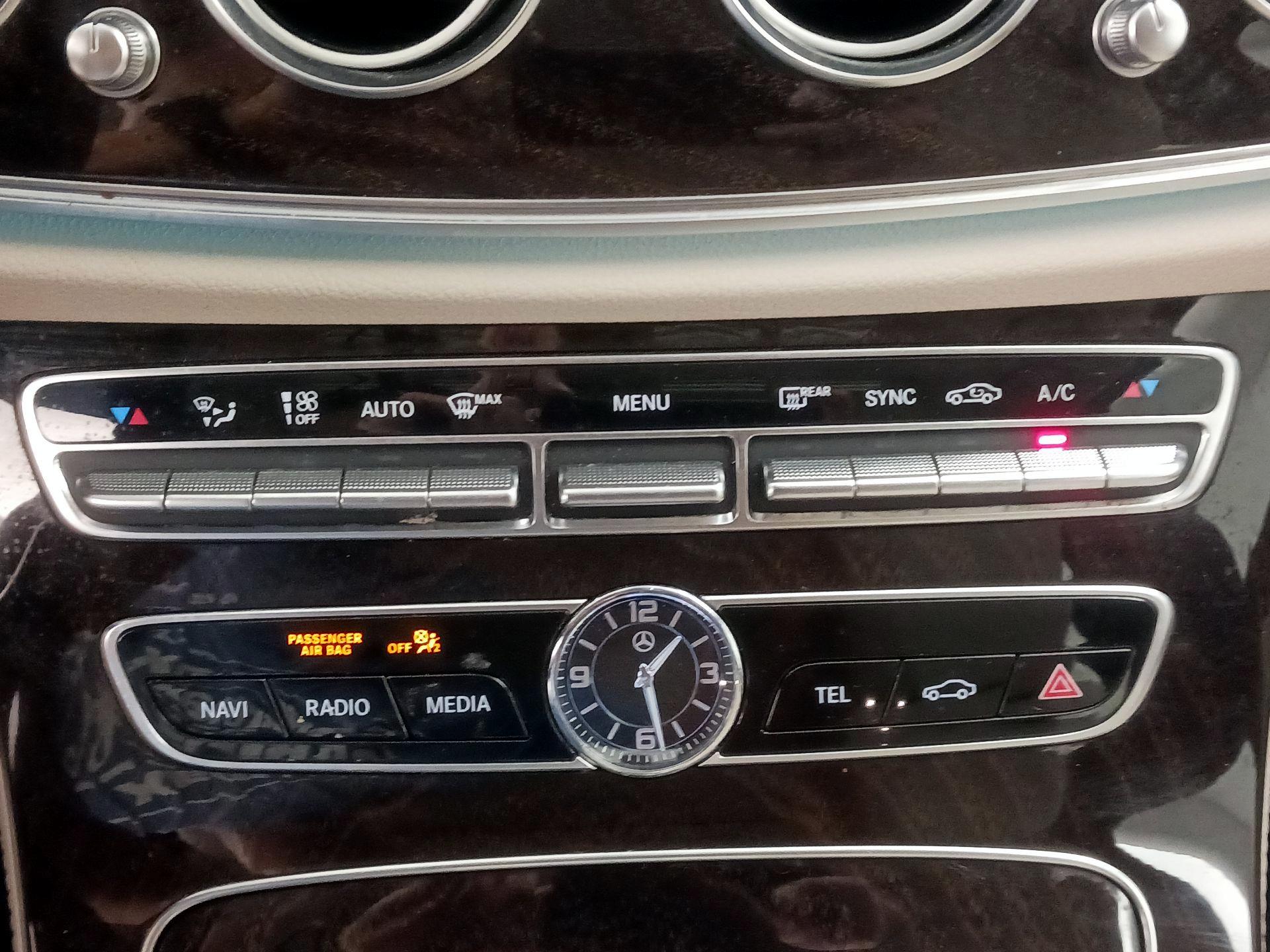 Thumbnail: 2020 Mercedes-Benz E-Class - 17
