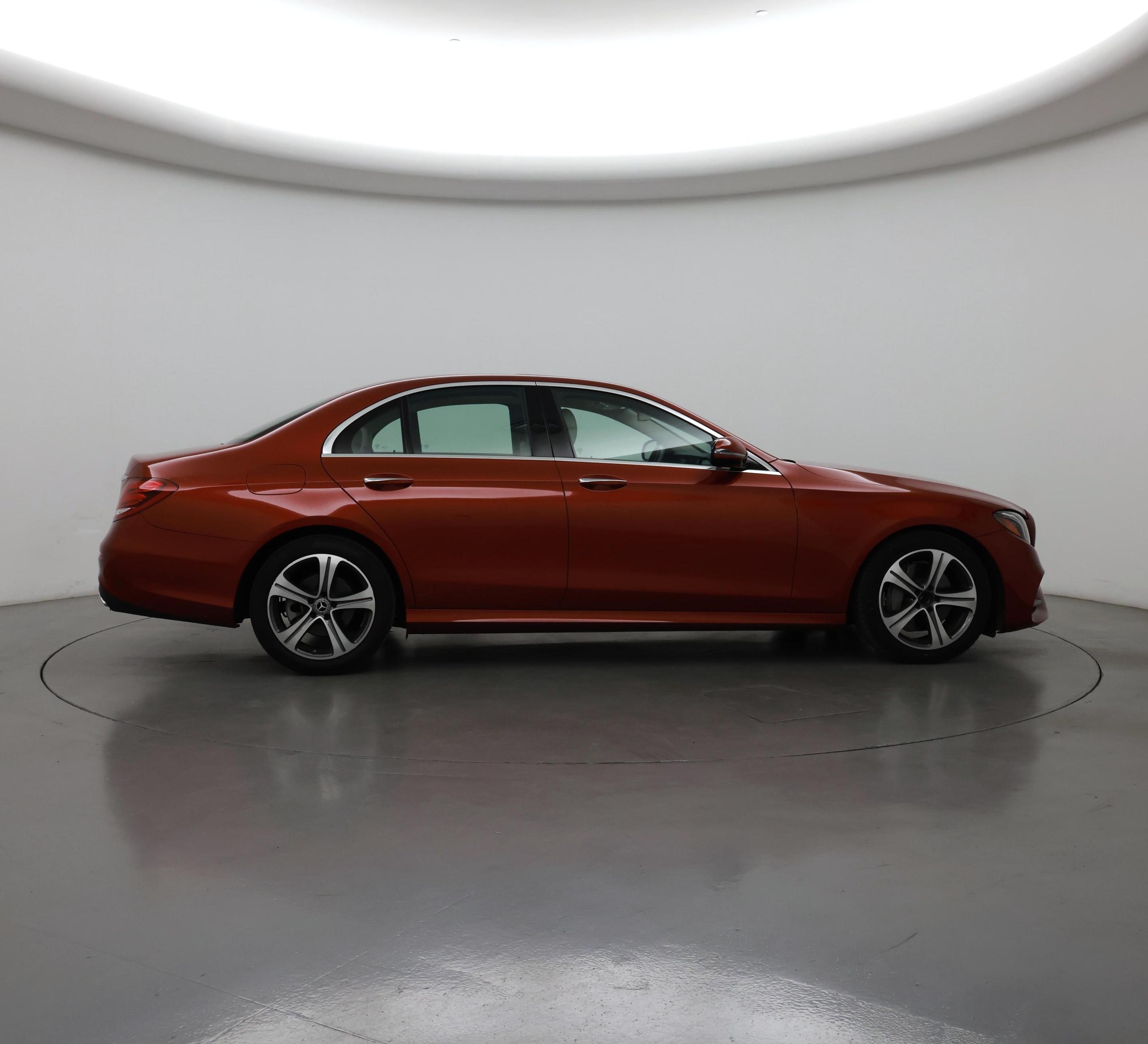 Thumbnail: 2020 Mercedes-Benz E-Class - 7
