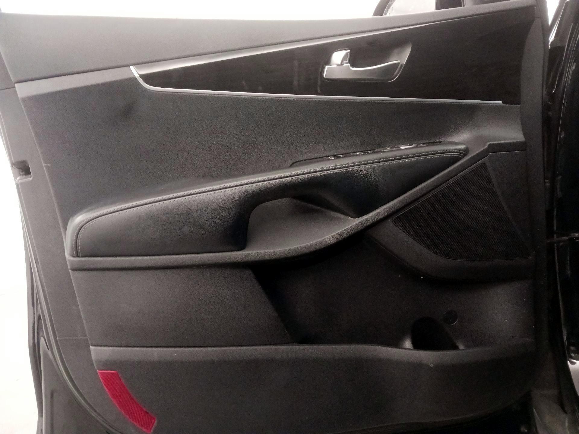 Thumbnail: 2020 Kia Sorento - 12