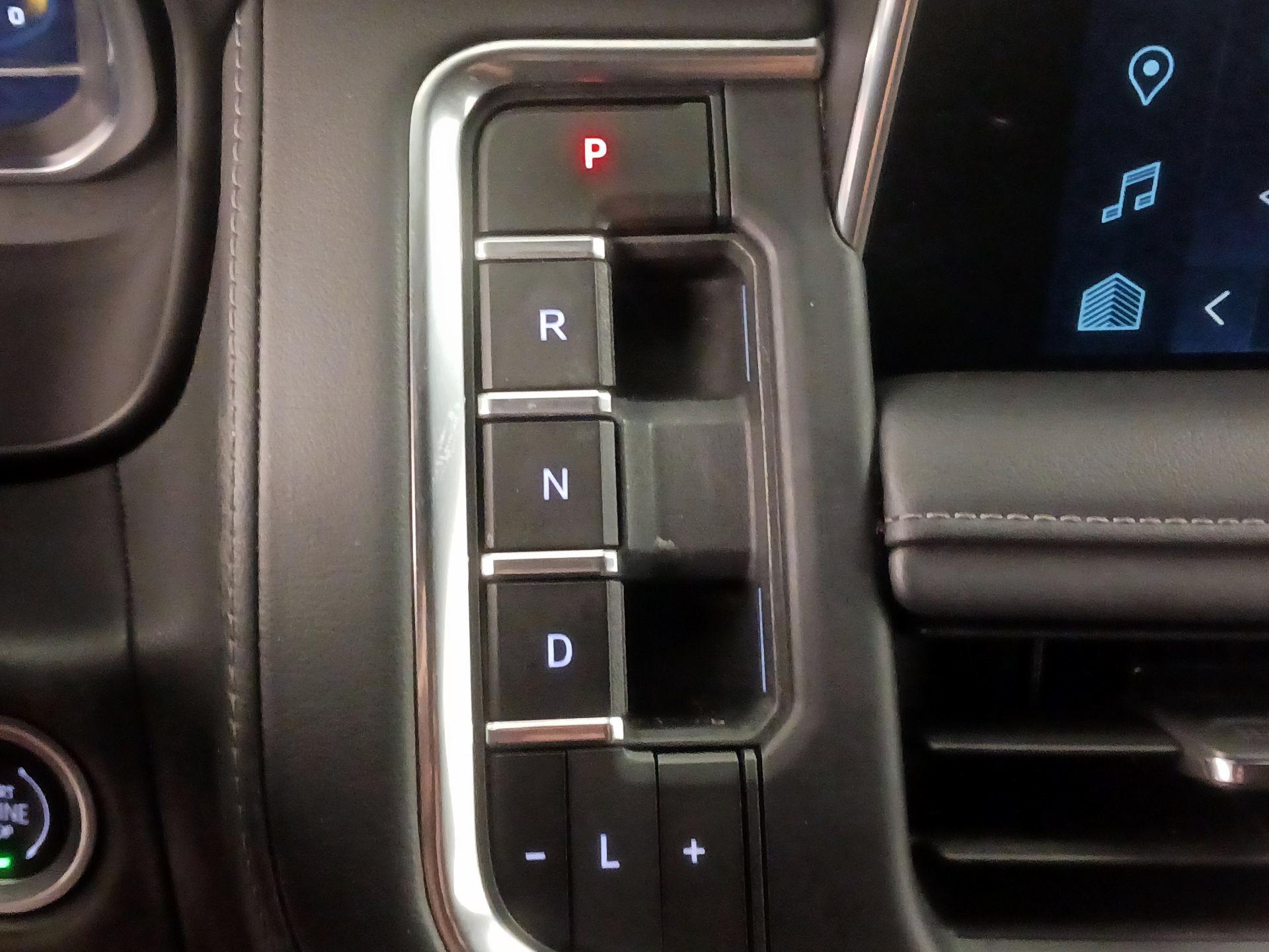 Thumbnail: 2024 Chevrolet Tahoe - 18