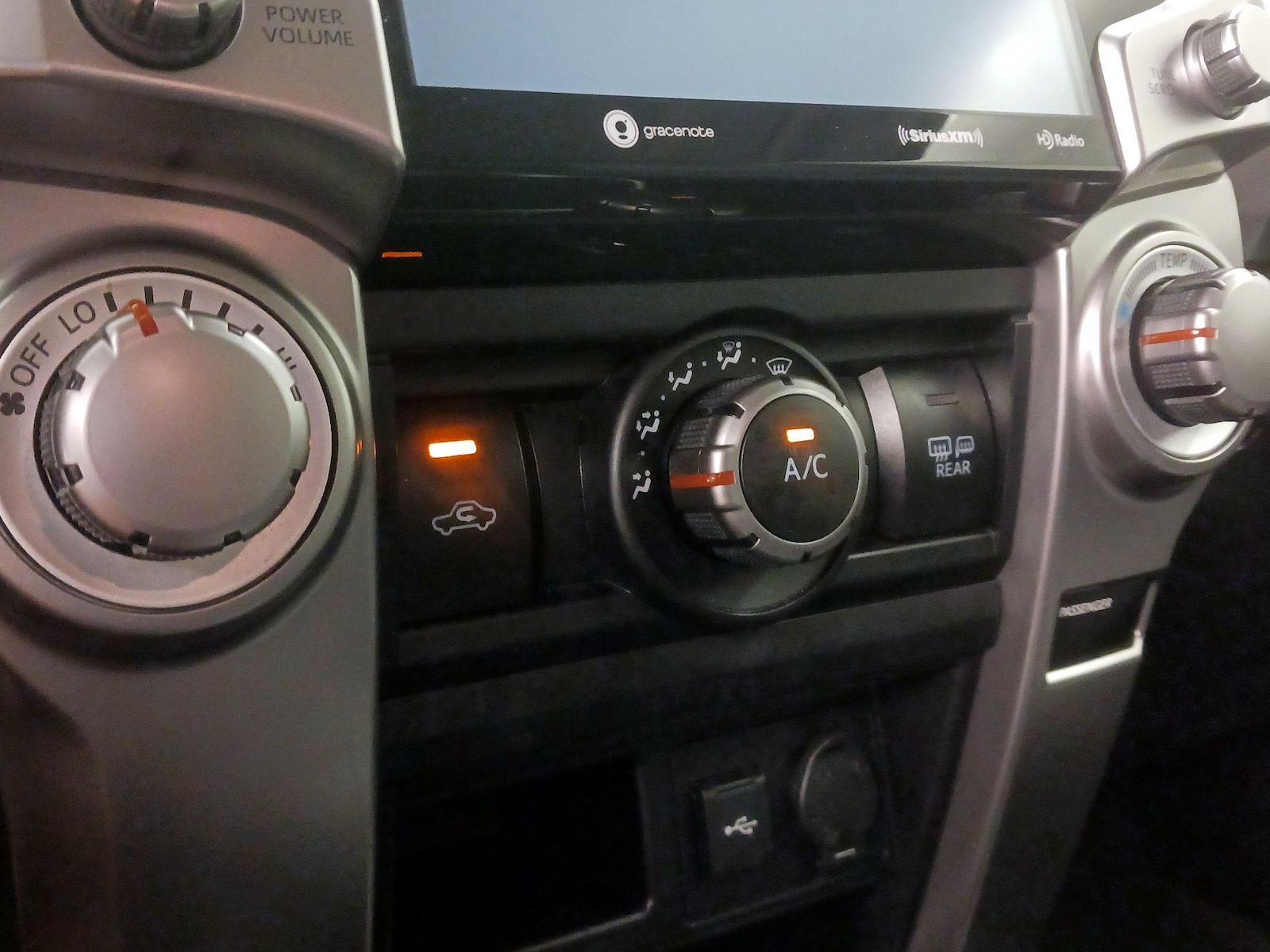 2022 Toyota 4Runner SR5 Premium - Photo 18