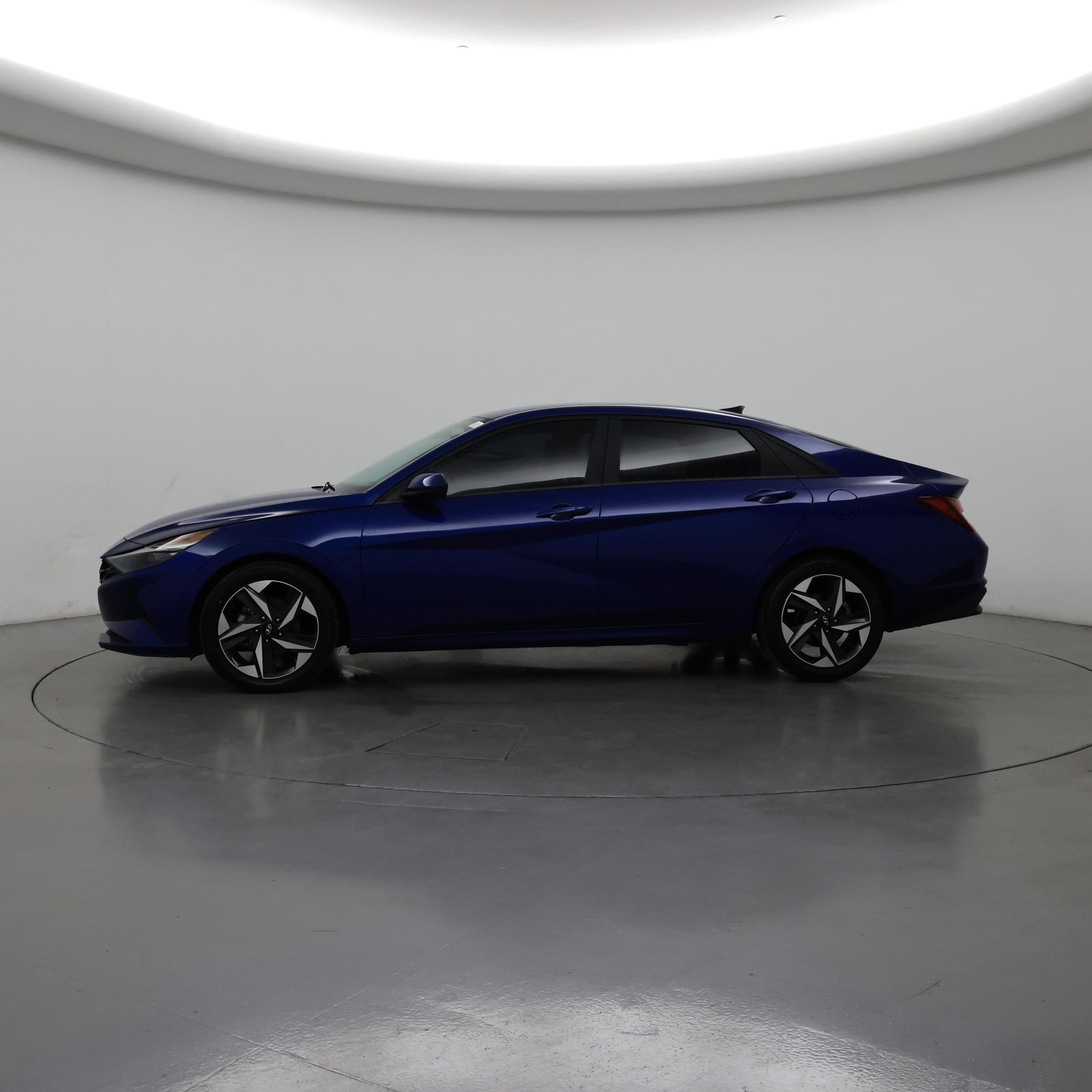 Thumbnail: 2023 Hyundai Elantra - 3