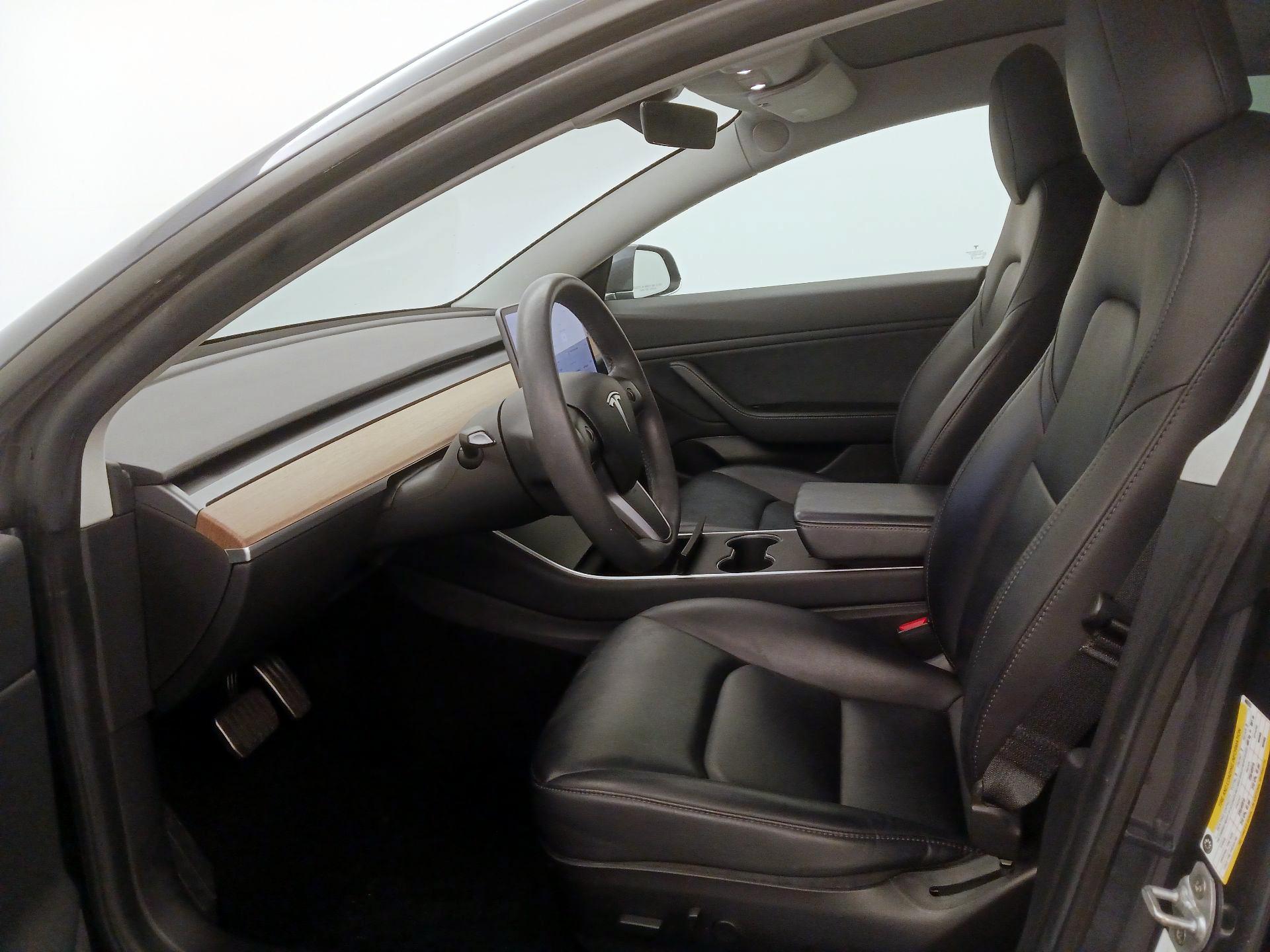 Thumbnail: 2019 Tesla Model 3 - 11