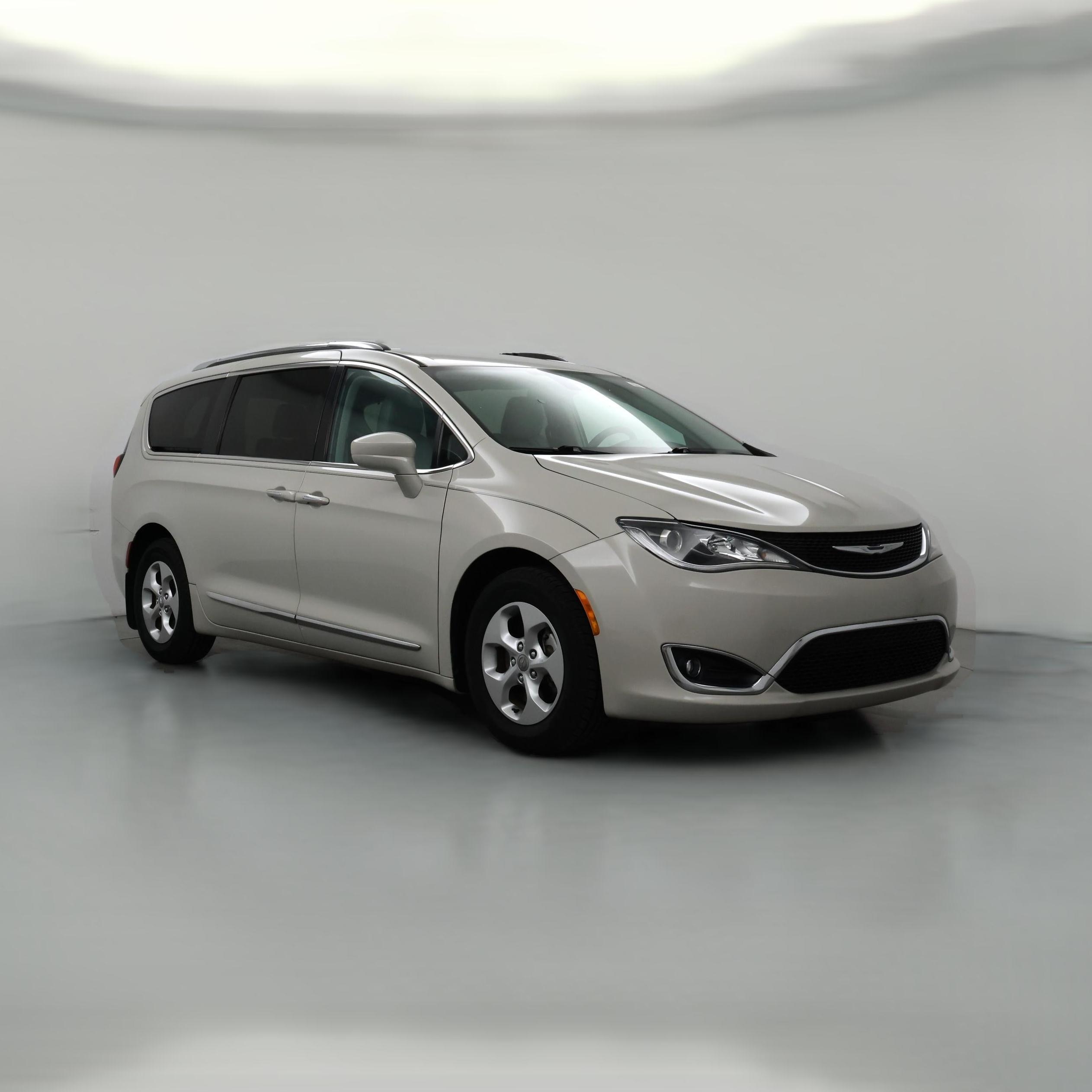 Thumbnail: 2017 Chrysler Pacifica - 1