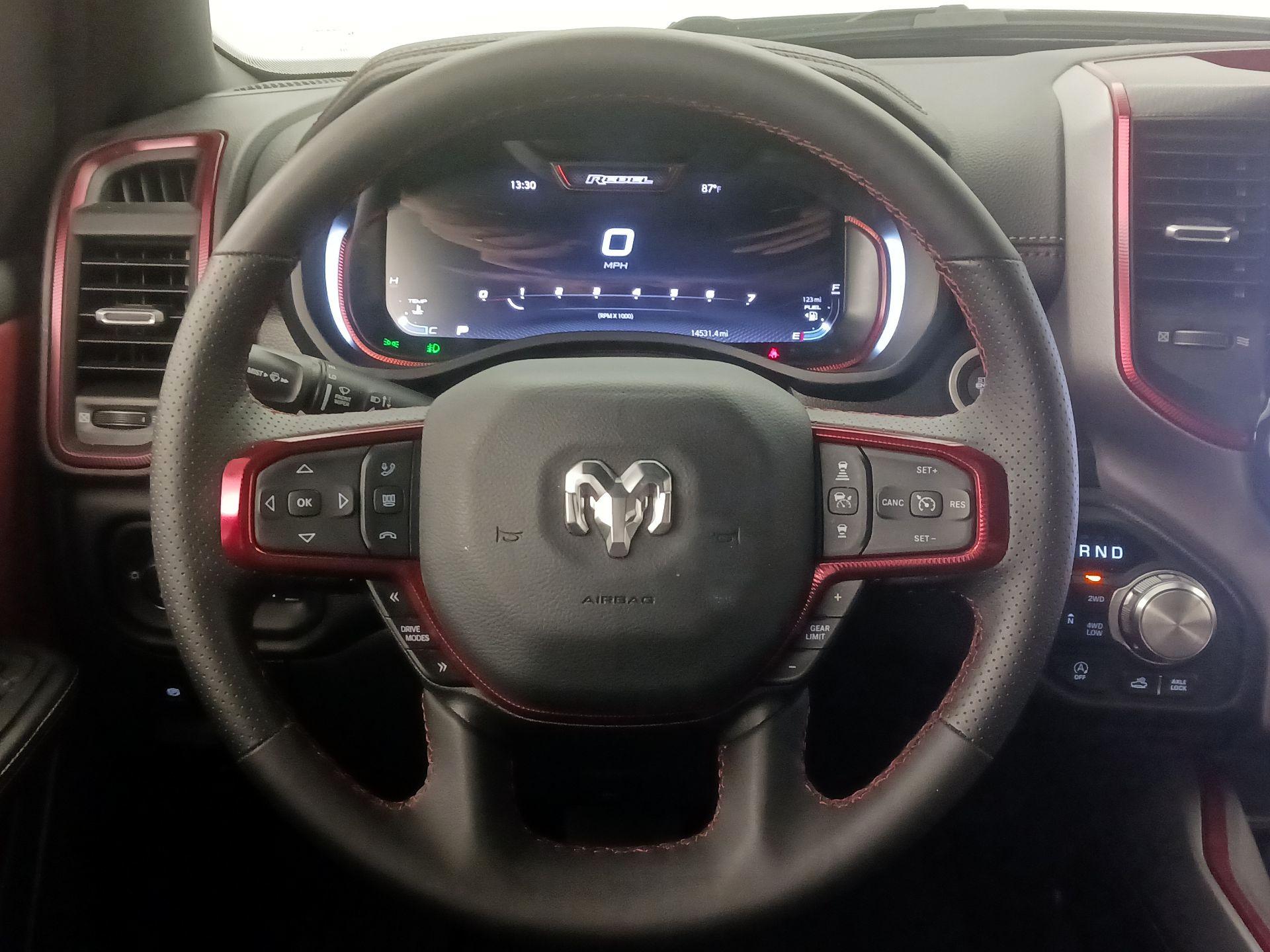 Thumbnail: 2025 RAM 1500 - 10