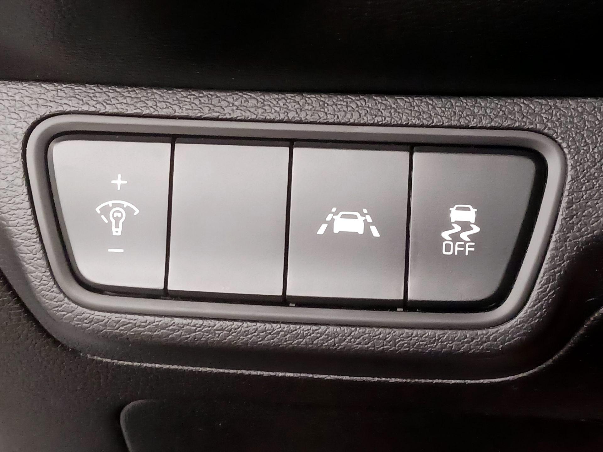 Thumbnail: 2019 Kia Forte - 13