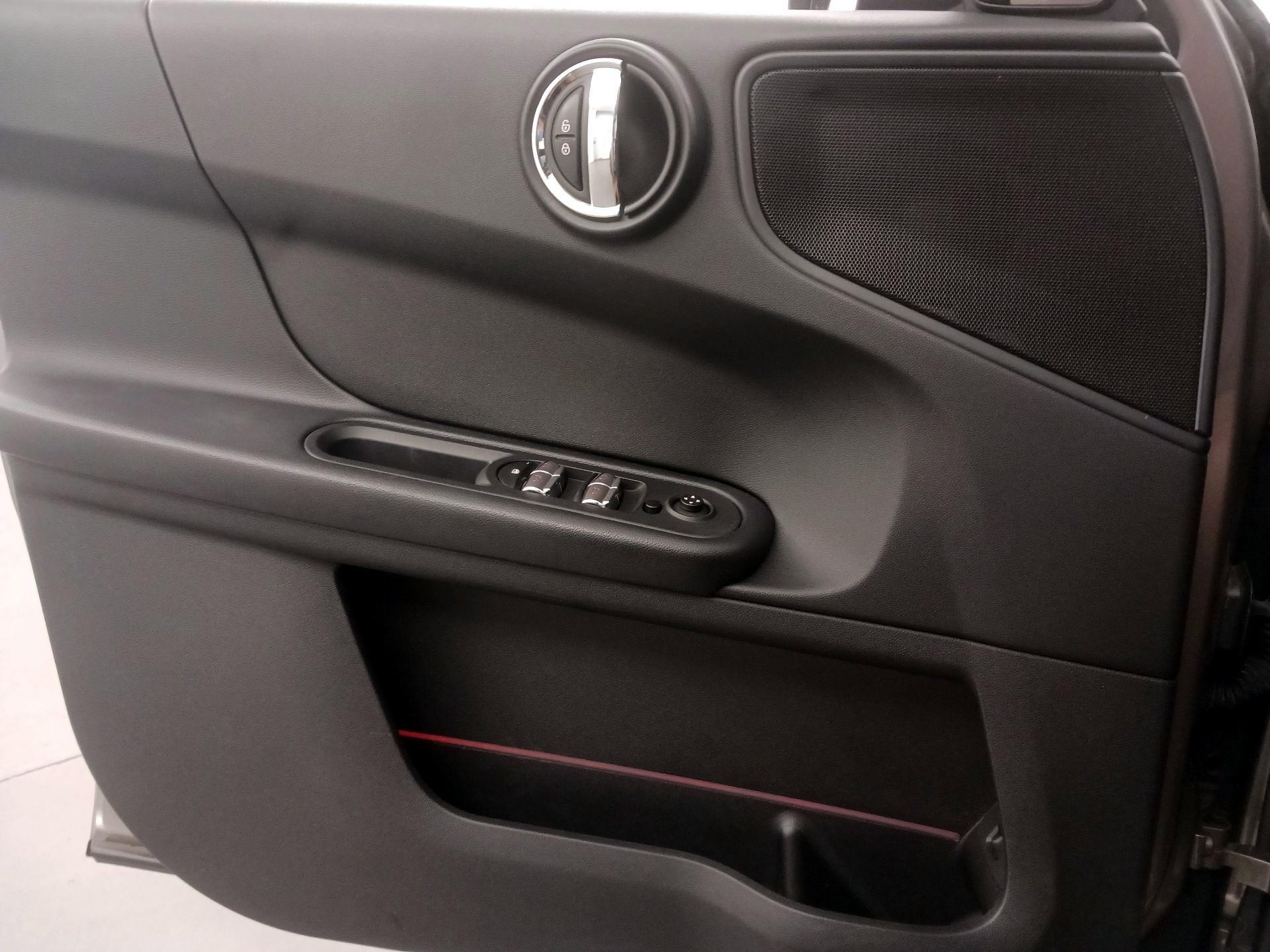 Thumbnail: 2018 MINI Cooper Countryman - 12