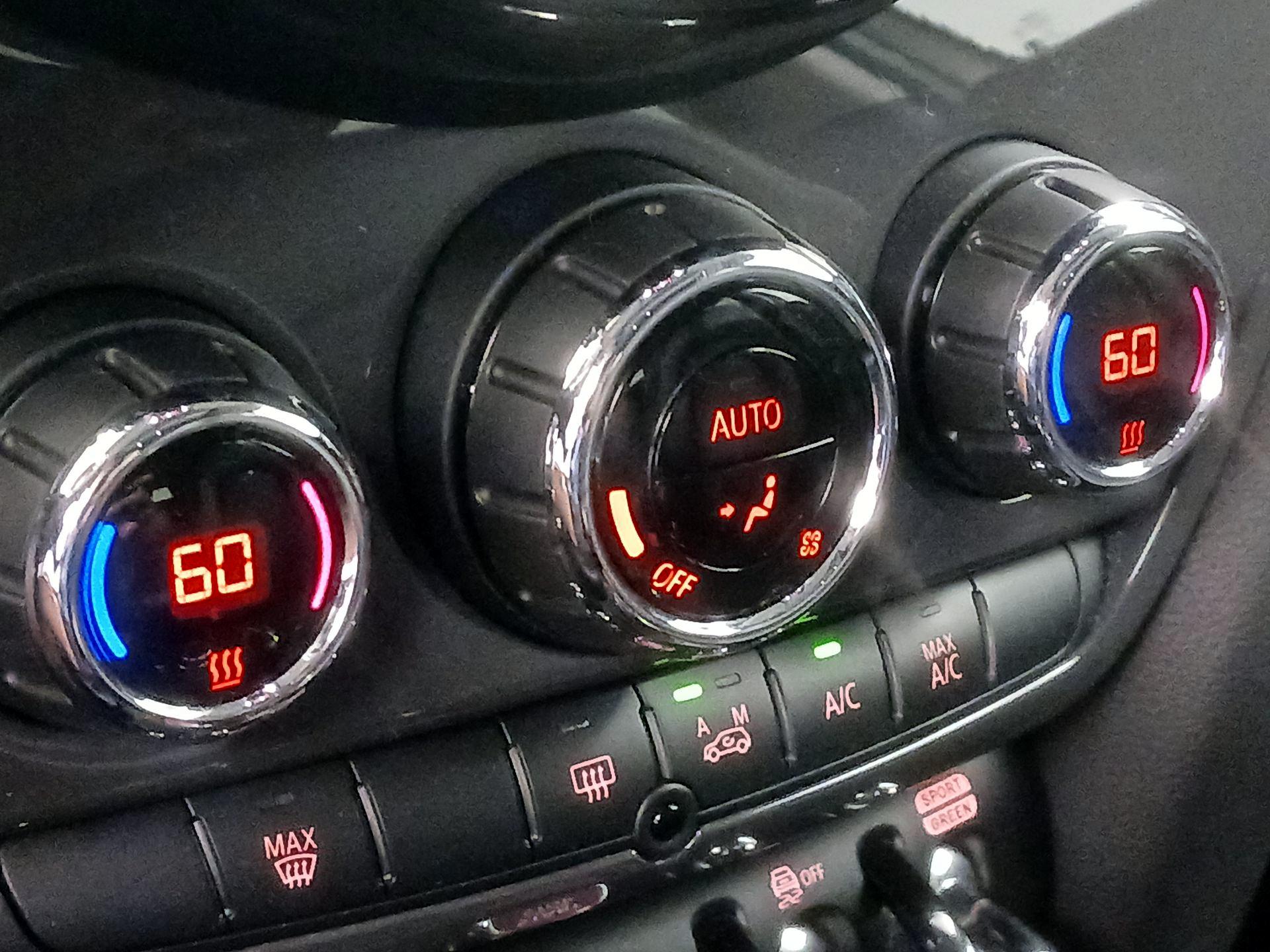 Thumbnail: 2018 MINI Cooper Countryman - 17