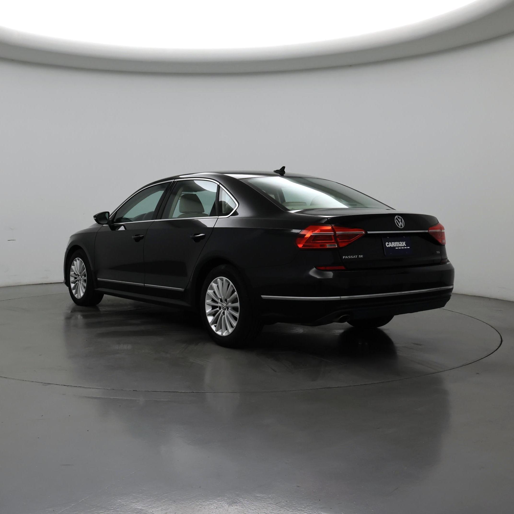 Thumbnail: 2016 Volkswagen Passat - 2