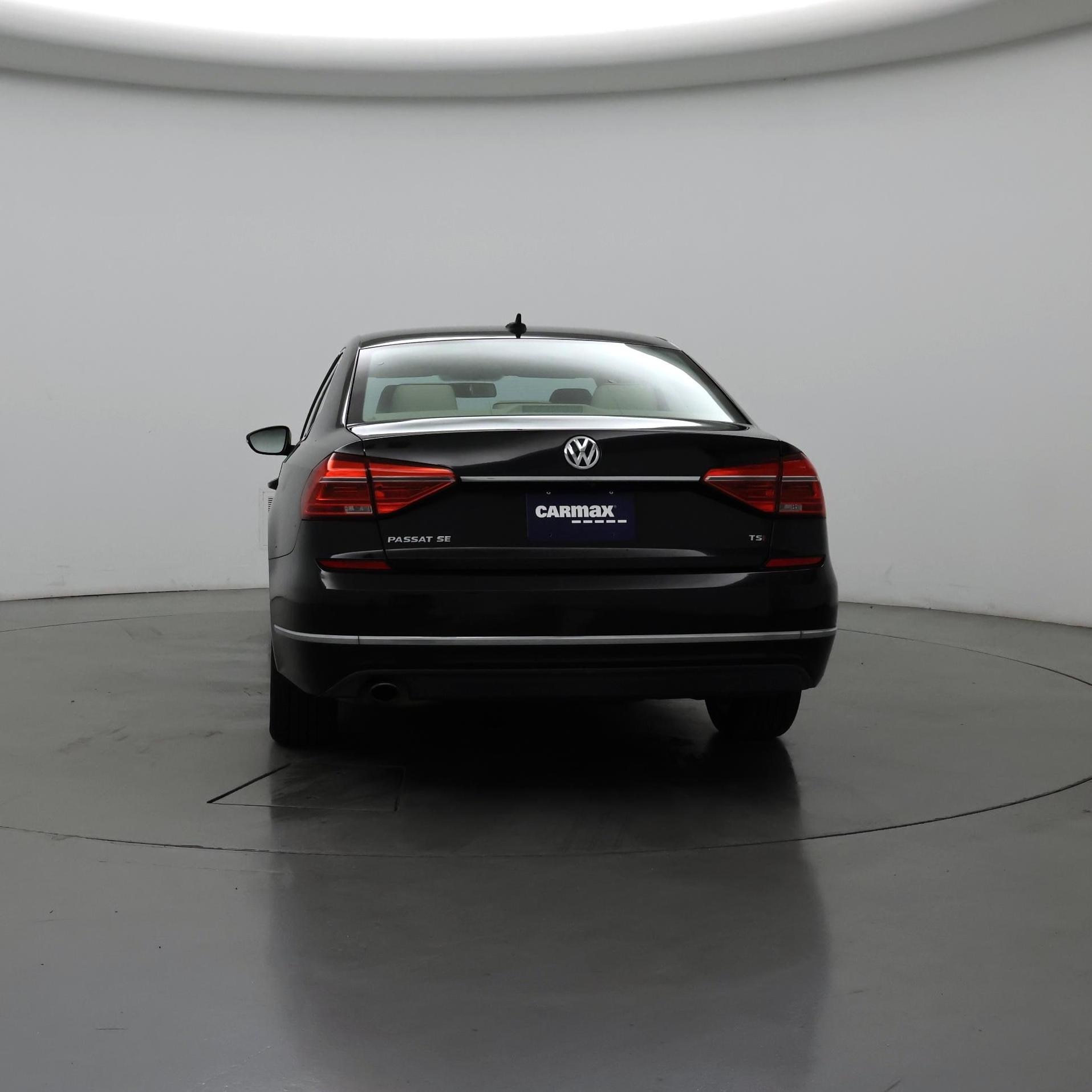 Thumbnail: 2016 Volkswagen Passat - 6