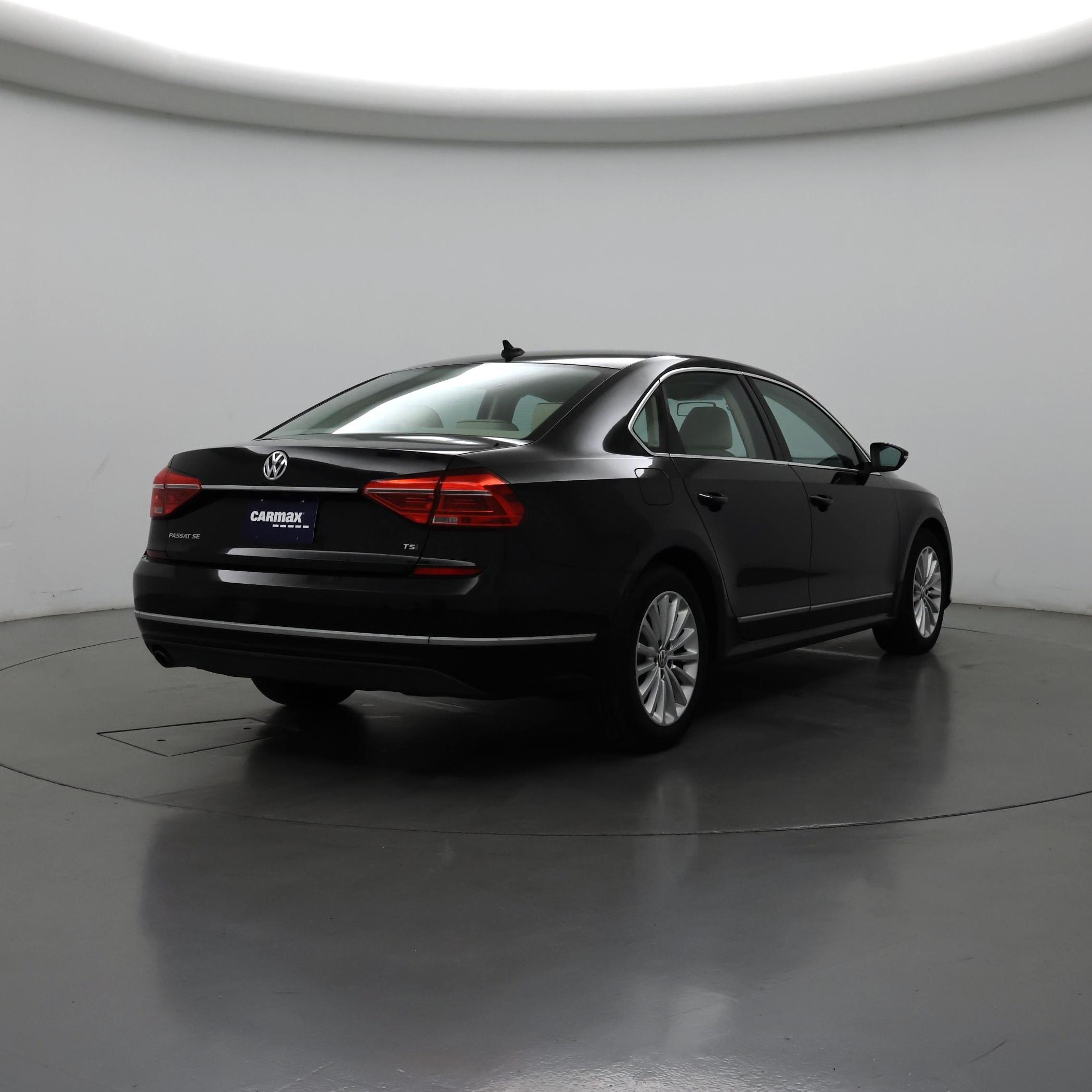 Thumbnail: 2016 Volkswagen Passat - 8