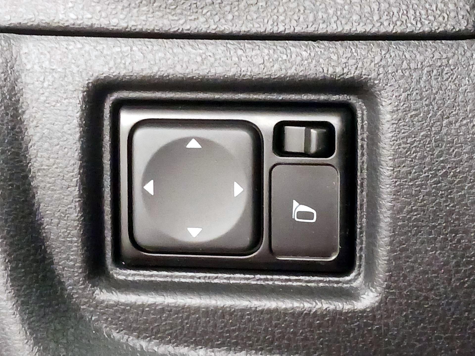 Thumbnail: 2019 Nissan Versa - 13