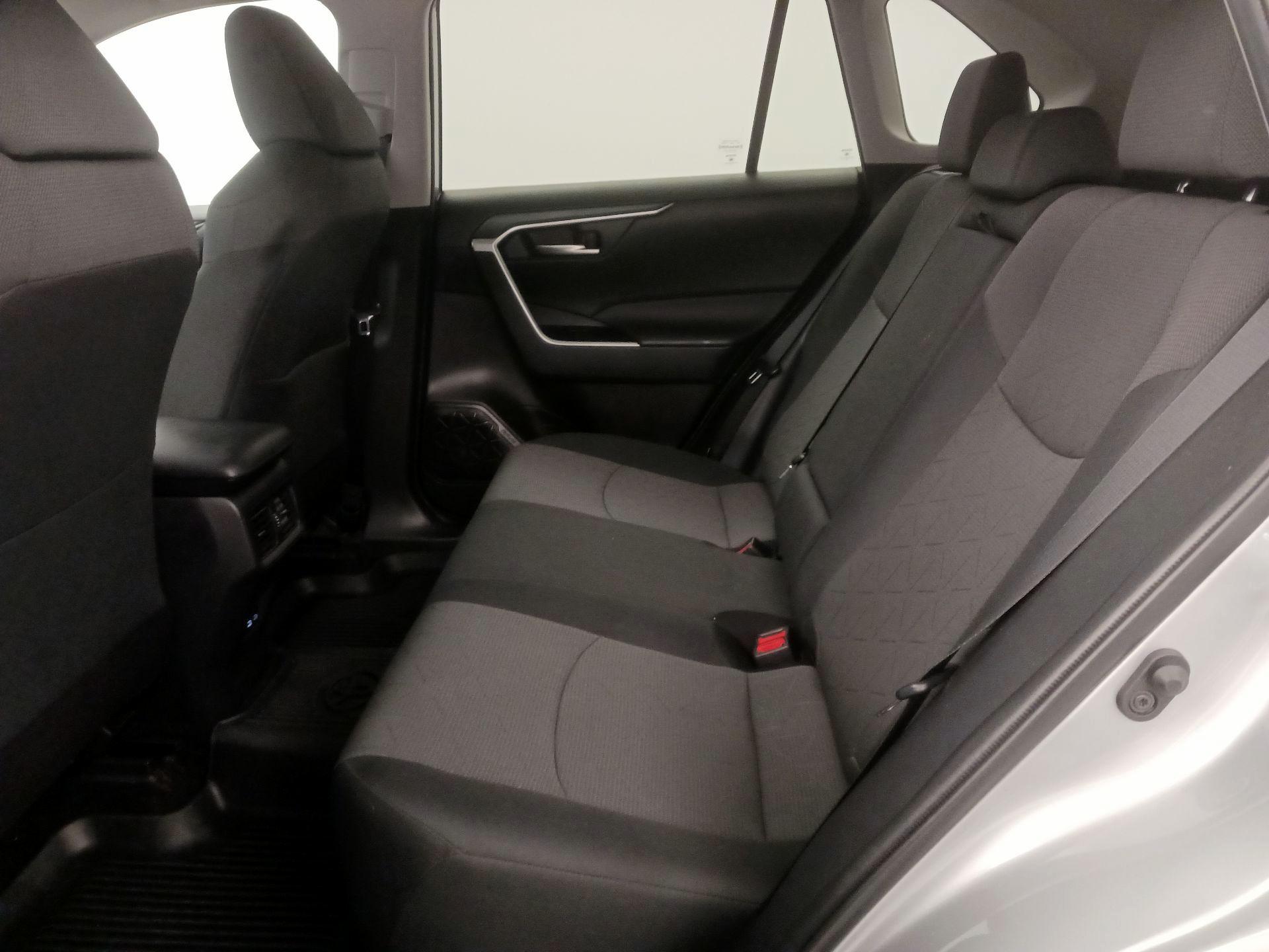 Thumbnail: 2024 Toyota RAV4 - 20