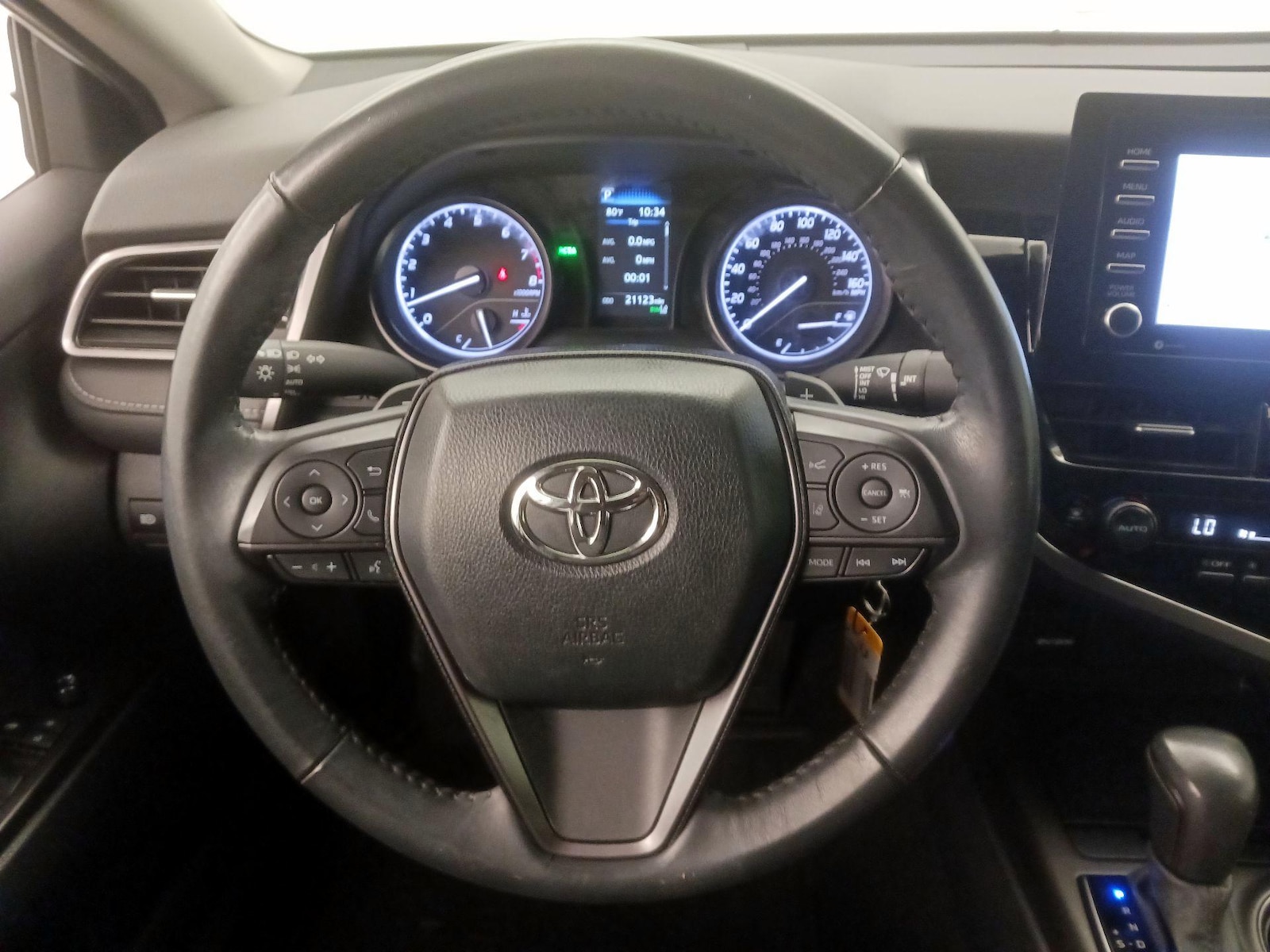2024 Toyota Camry SE - Photo 11