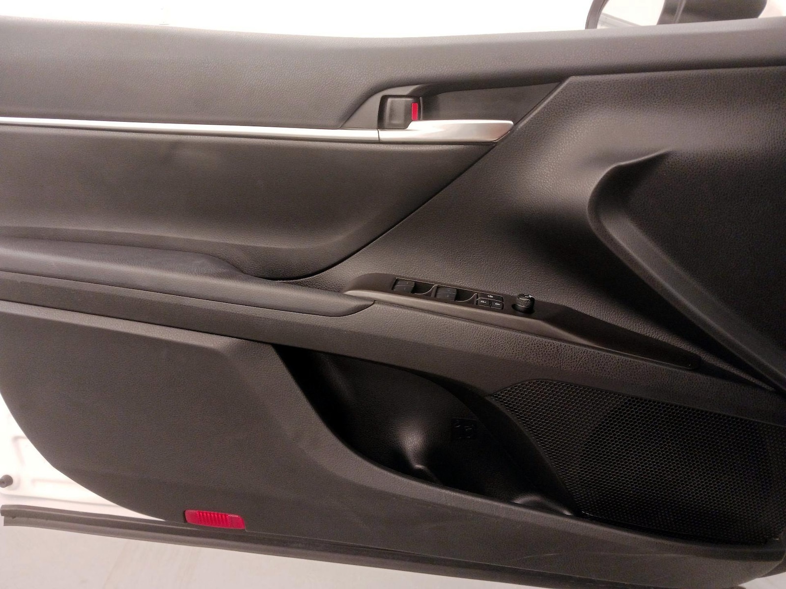 2024 Toyota Camry SE - Photo 13