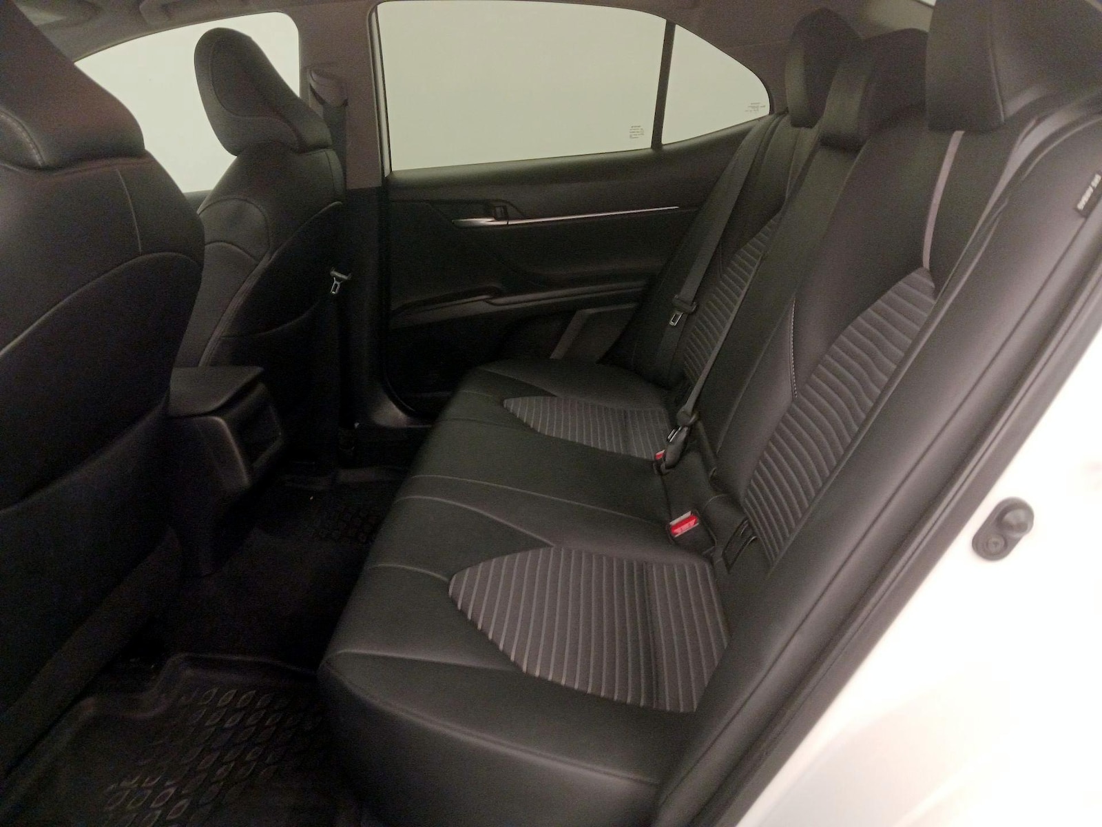 2024 Toyota Camry SE - Photo 20