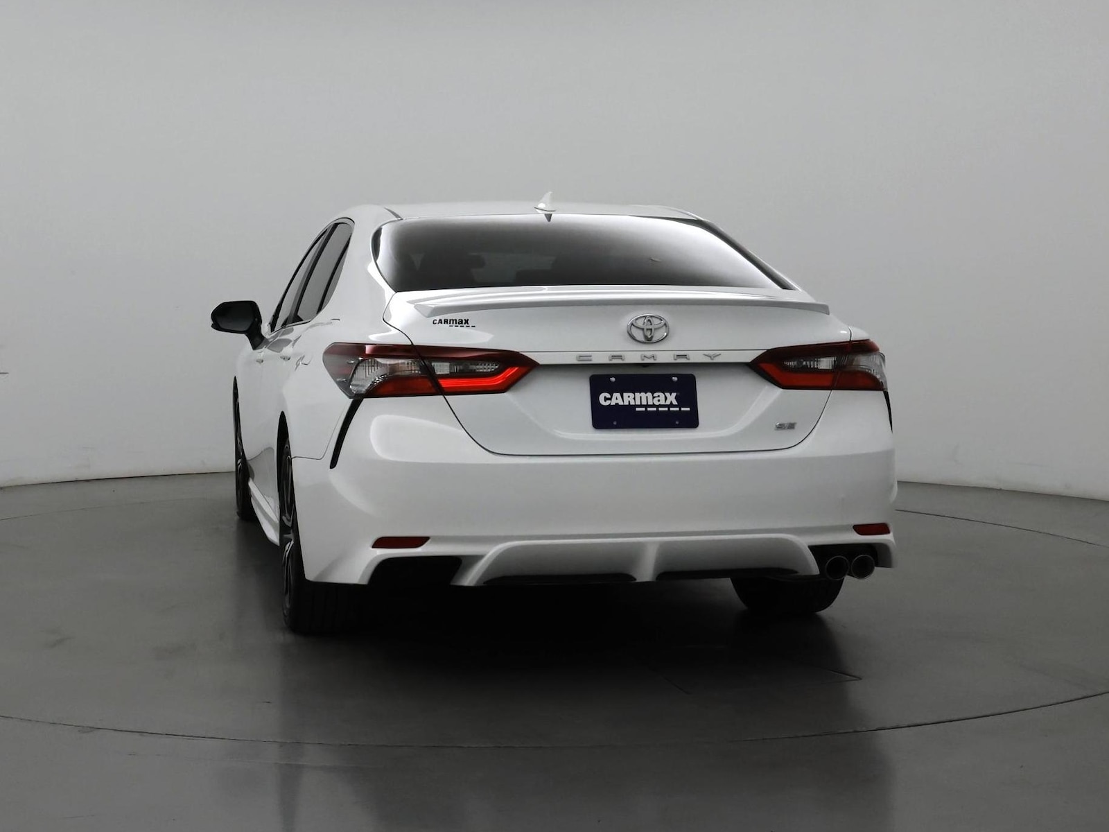 2024 Toyota Camry SE - Photo 7