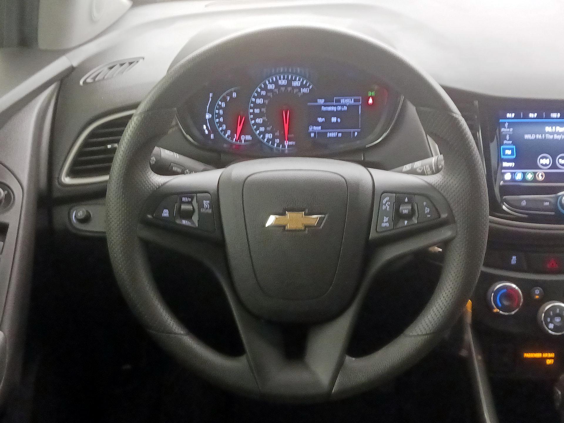 Thumbnail: 2020 Chevrolet Trax - 10