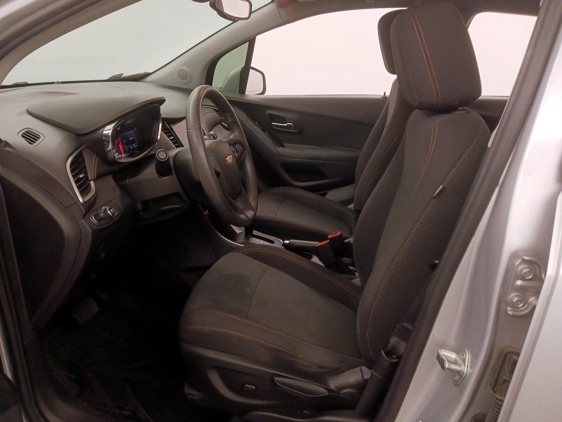 Thumbnail: 2020 Chevrolet Trax - 11