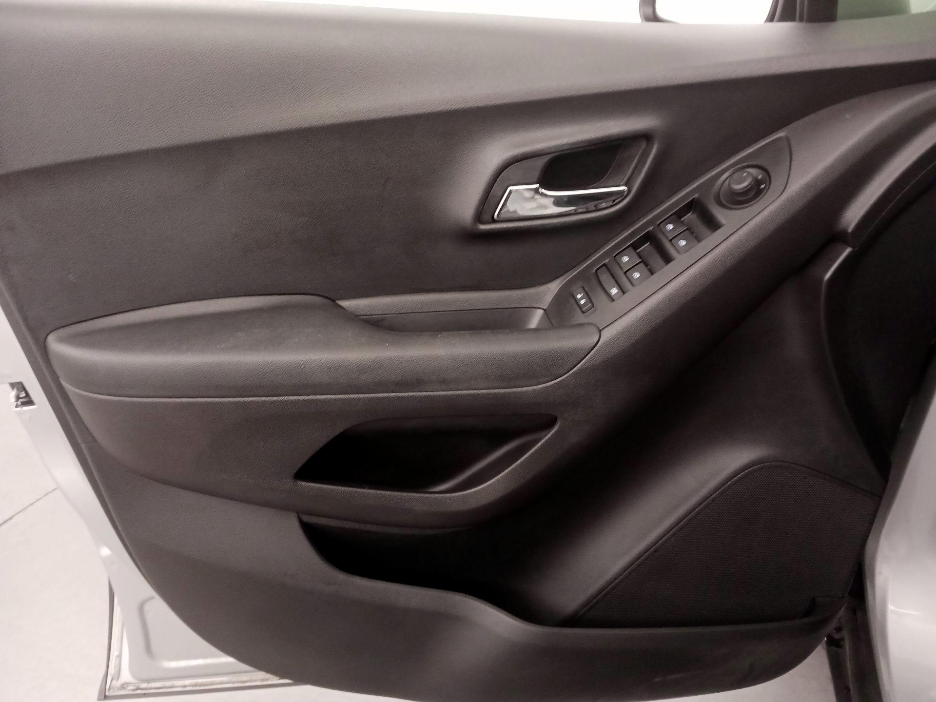 Thumbnail: 2020 Chevrolet Trax - 12