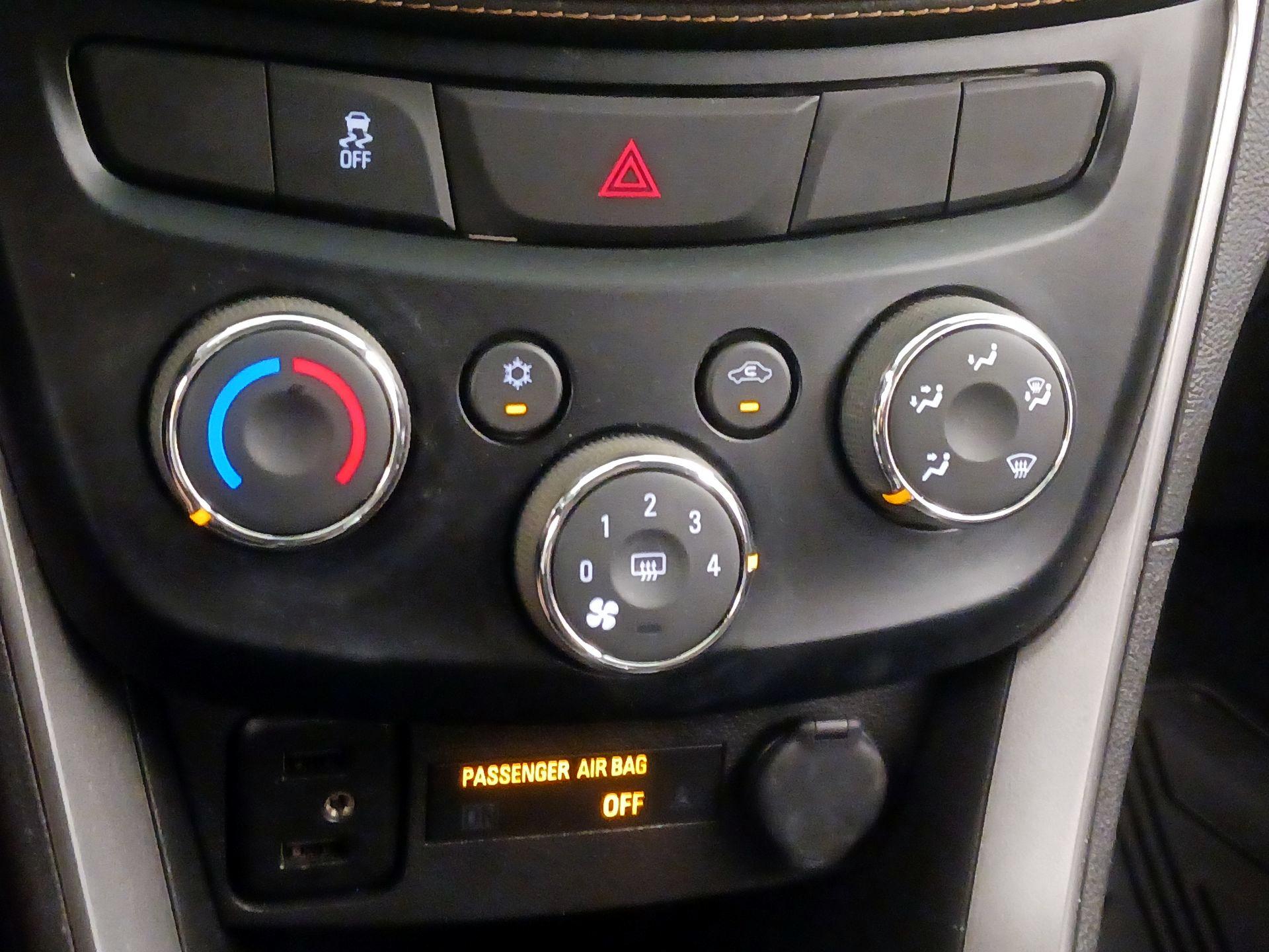 Thumbnail: 2020 Chevrolet Trax - 16