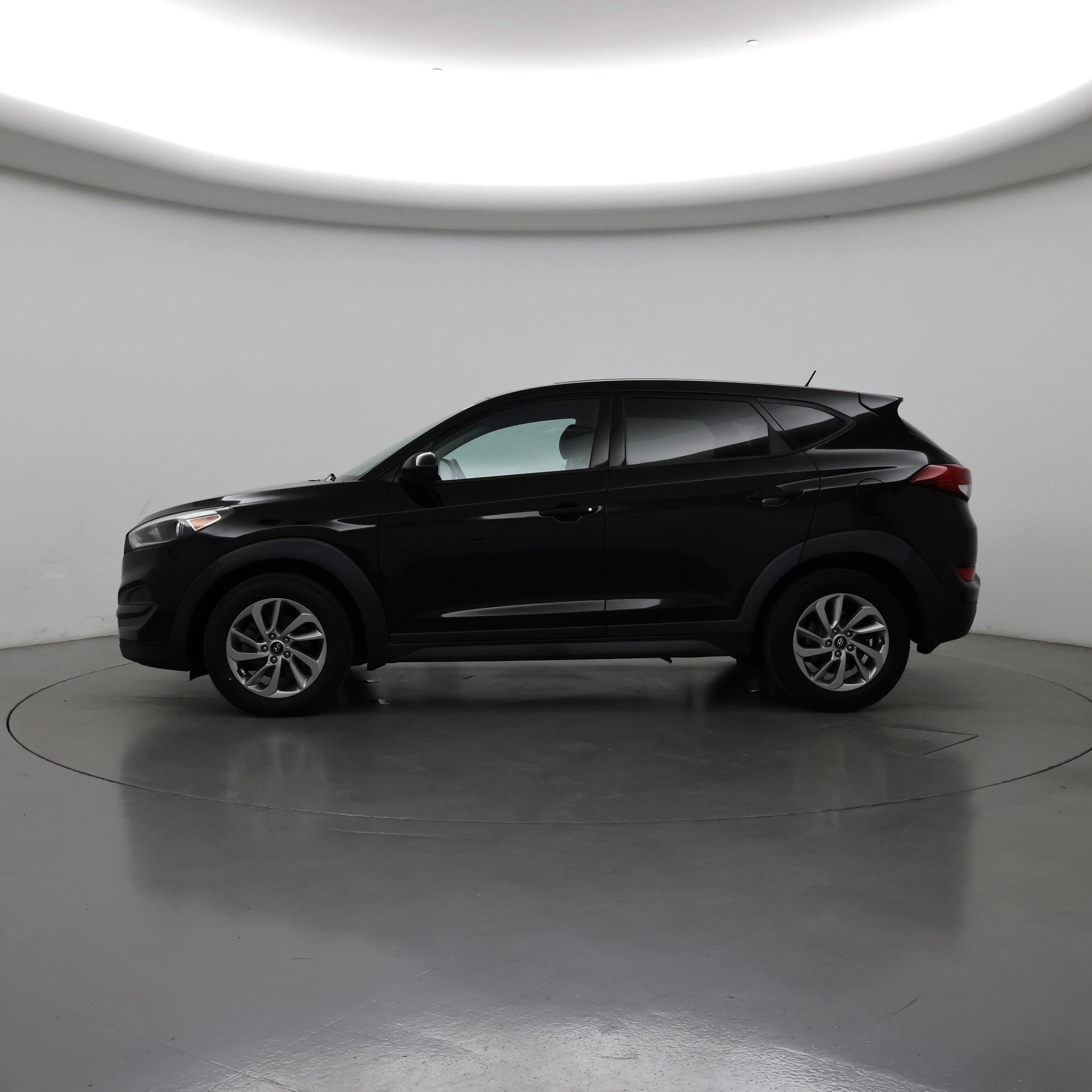 Thumbnail: 2017 Hyundai Tucson - 3