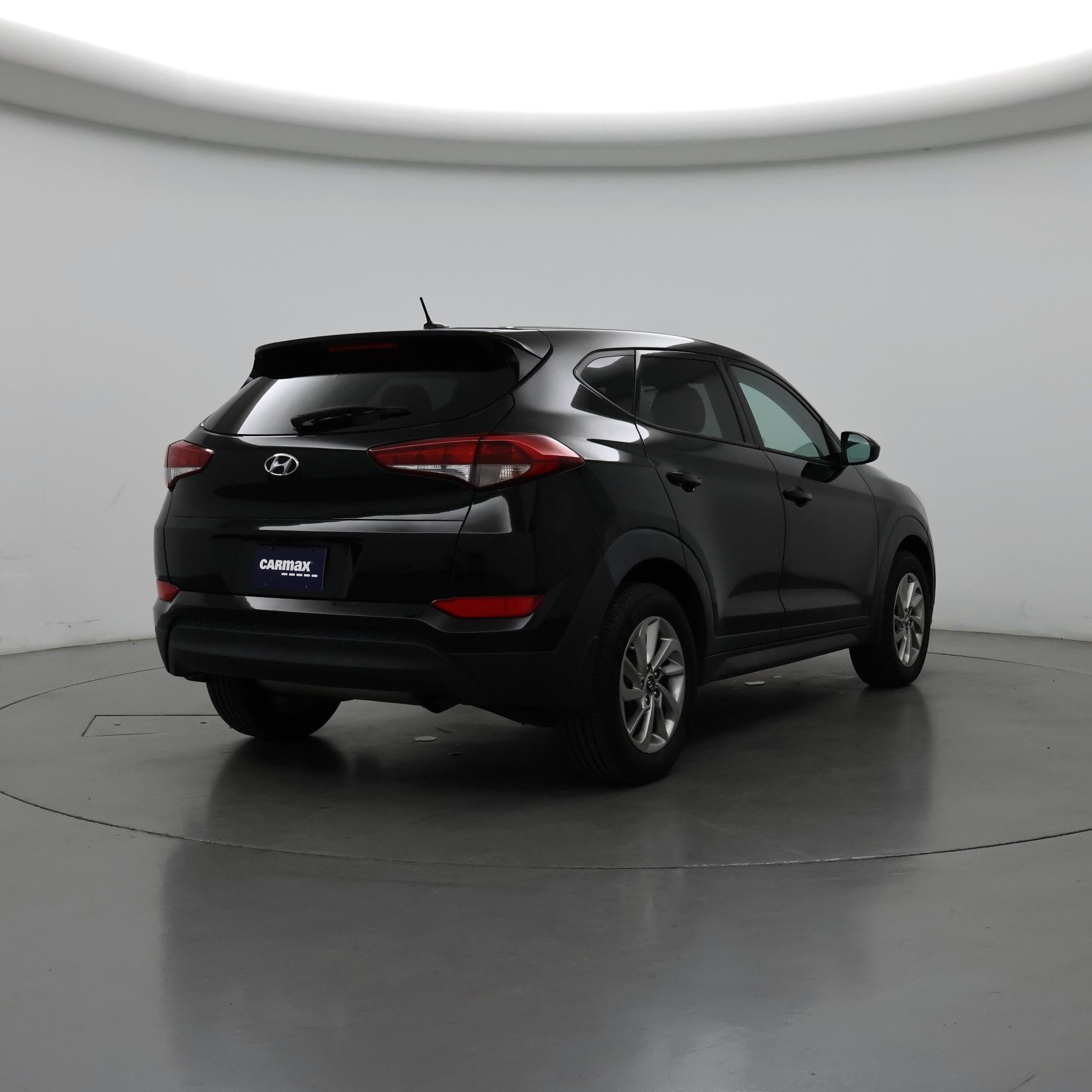 Thumbnail: 2017 Hyundai Tucson - 8