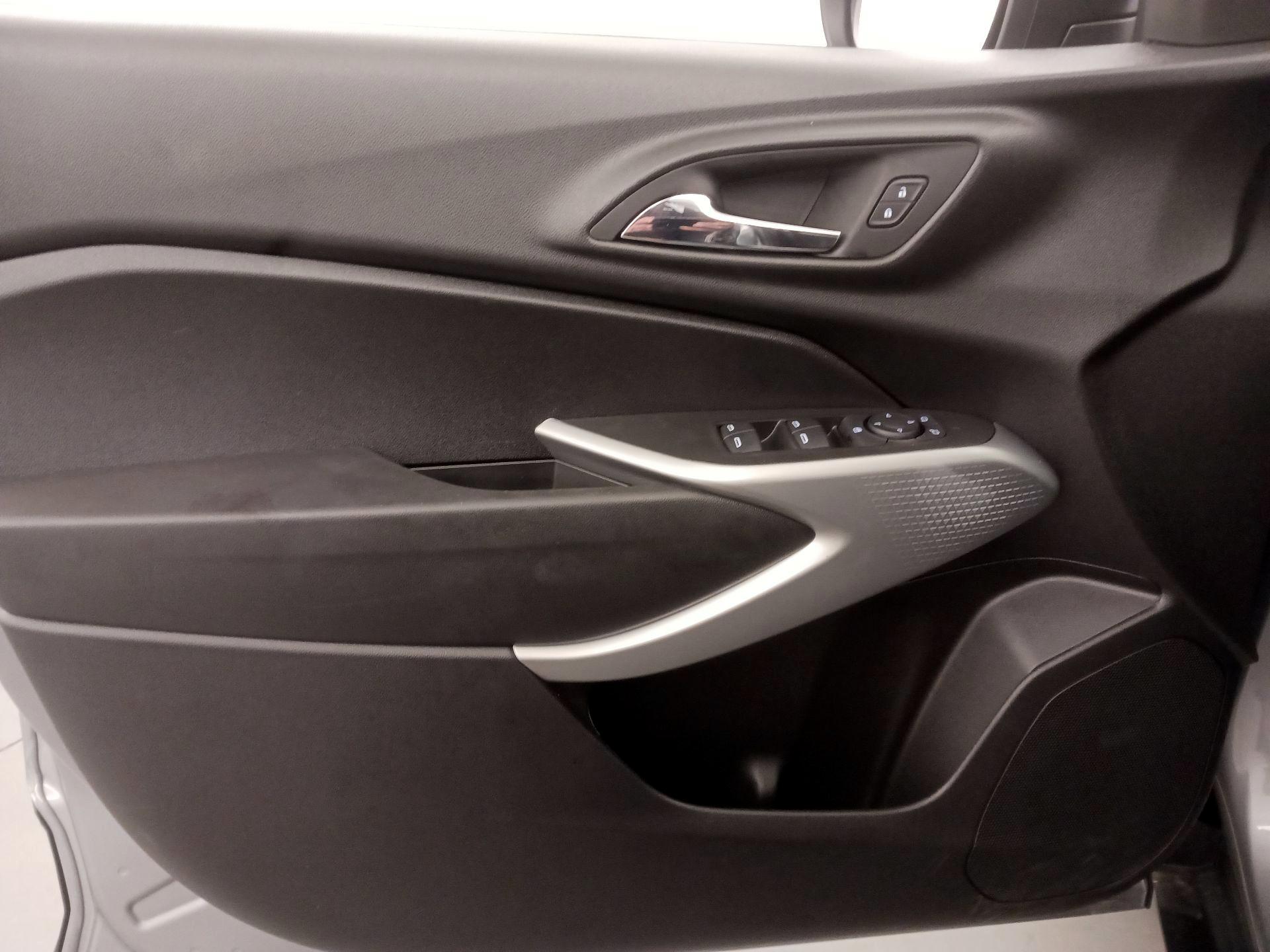 Thumbnail: 2026 Chevrolet Trax - 12