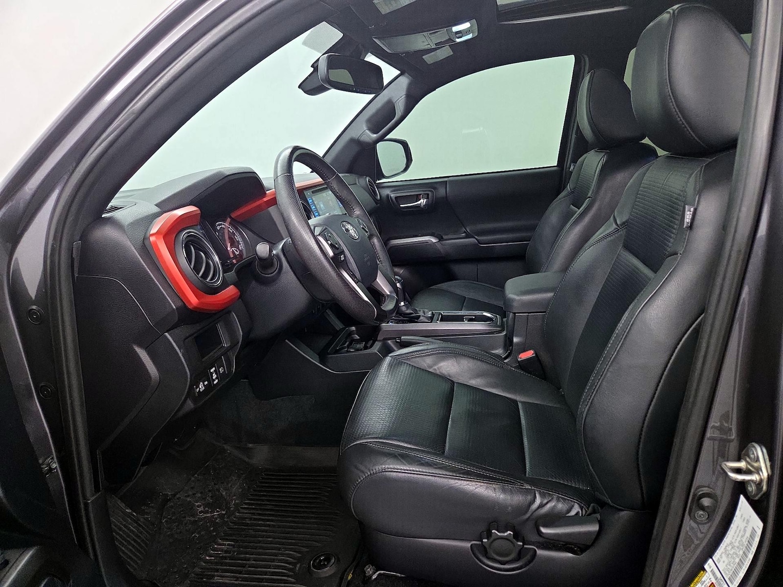 Leather Seats & Side Airbags