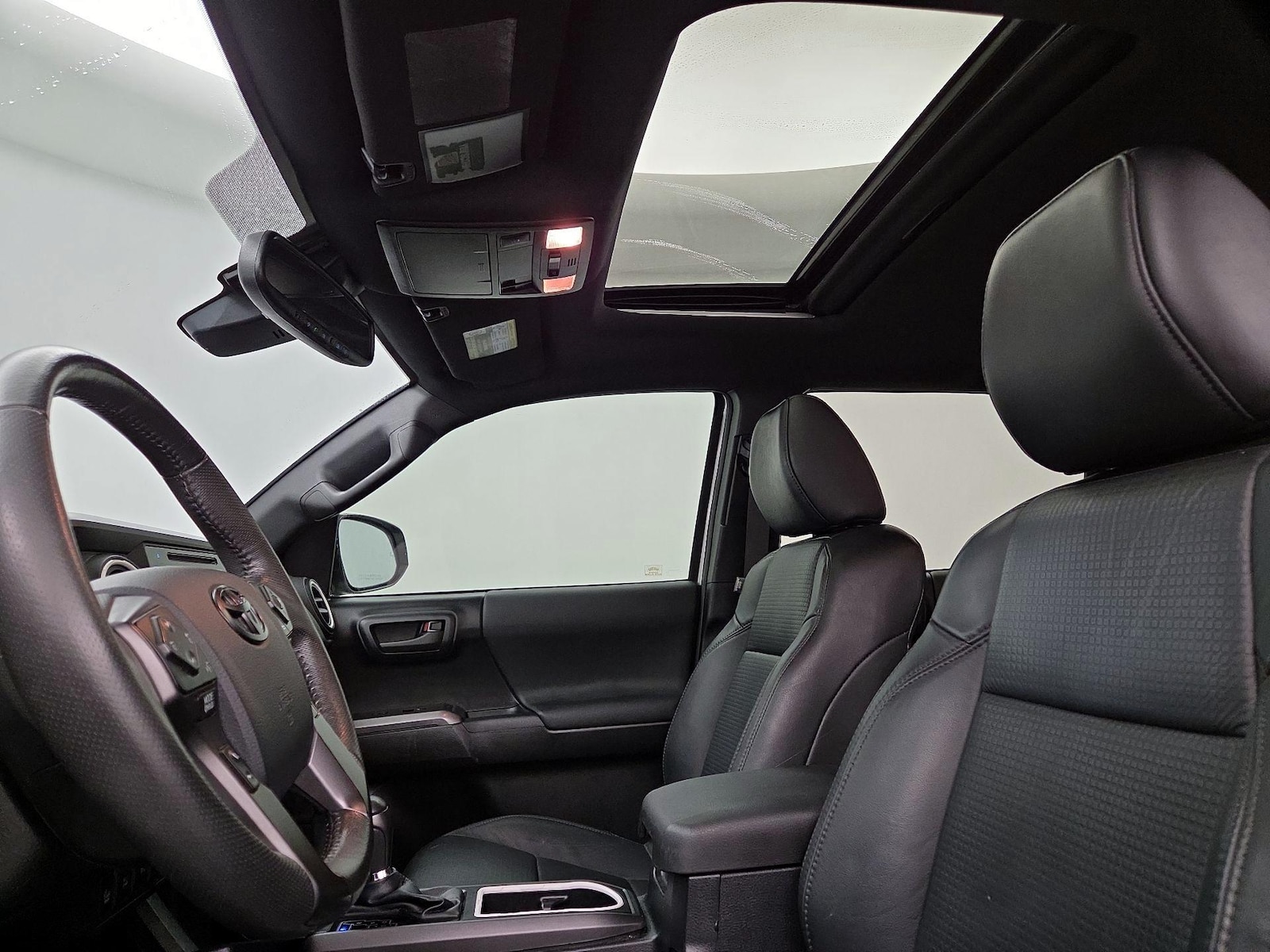 Sunroof(s) & Overhead Airbags
