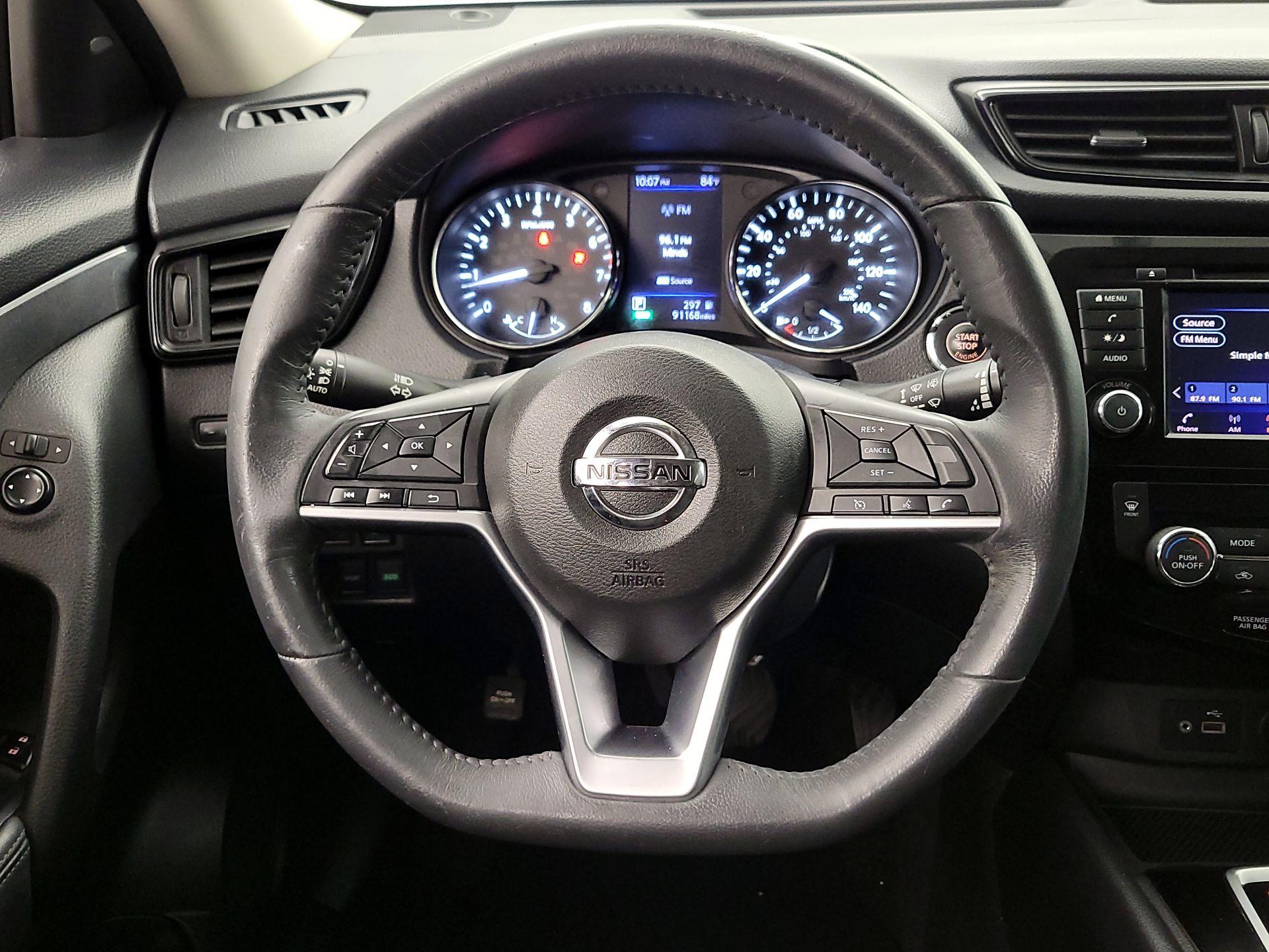 Thumbnail: 2018 Nissan Rogue - 10