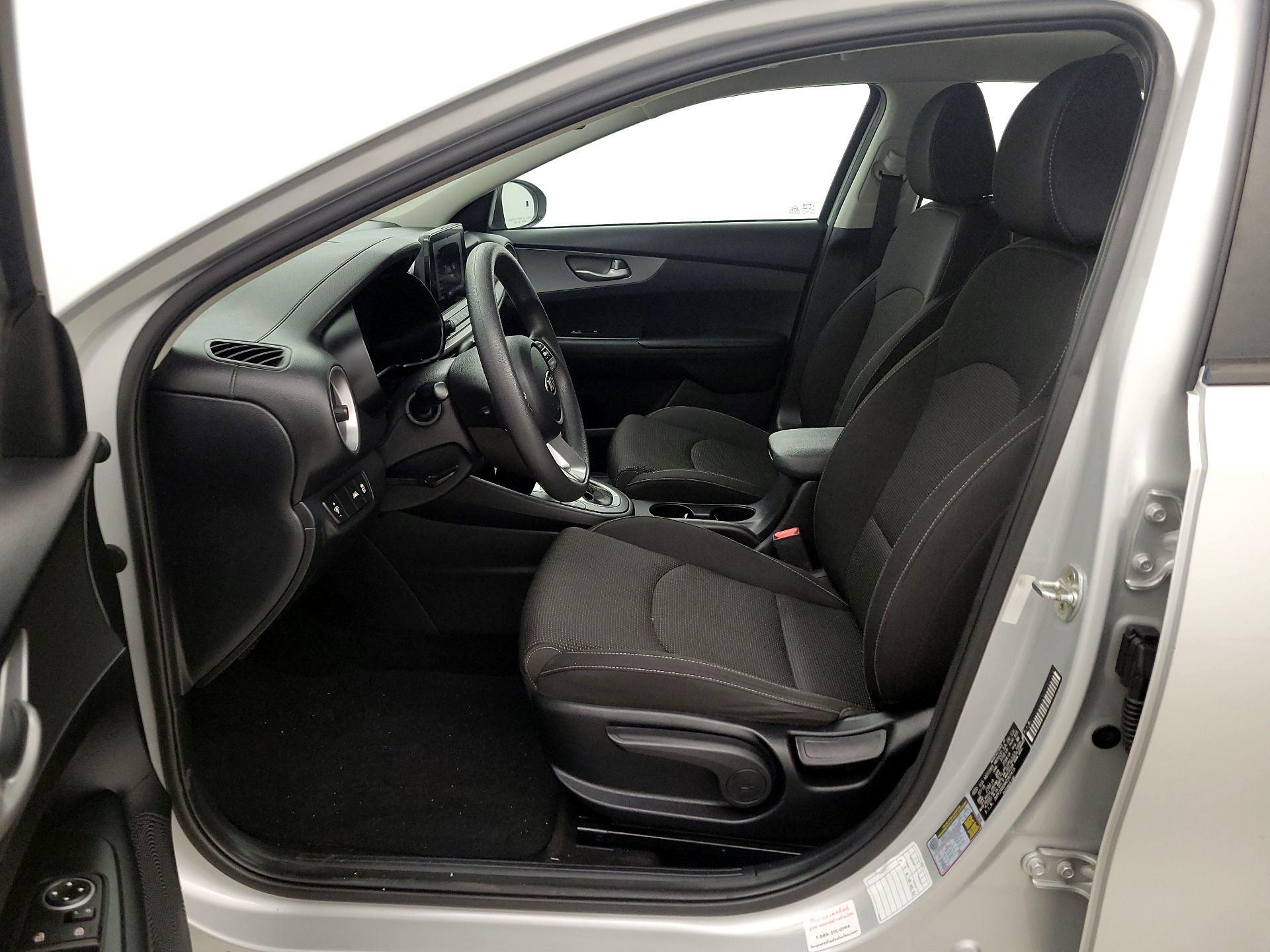 Thumbnail: 2019 Kia Forte - 11