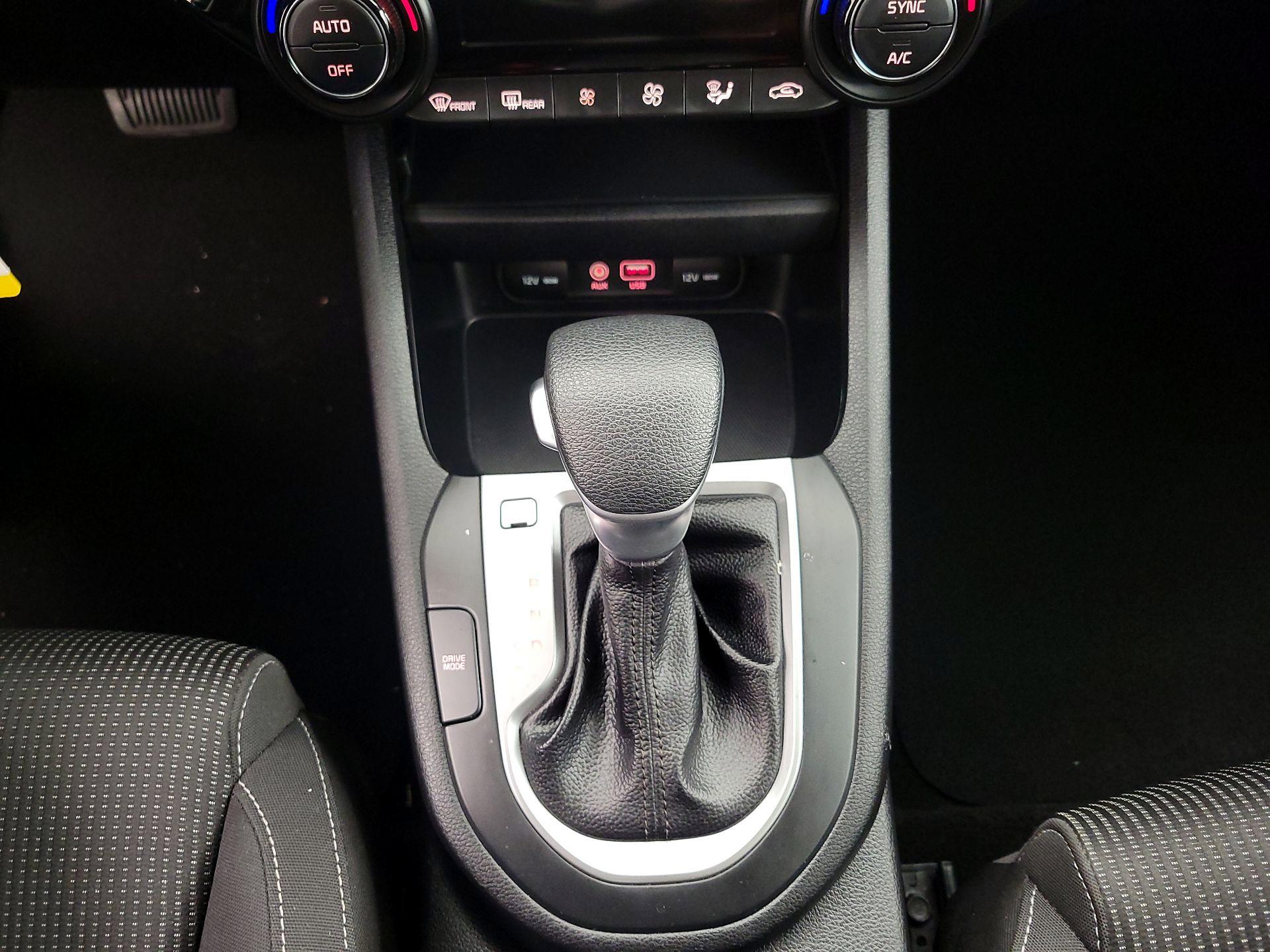 Thumbnail: 2019 Kia Forte - 17
