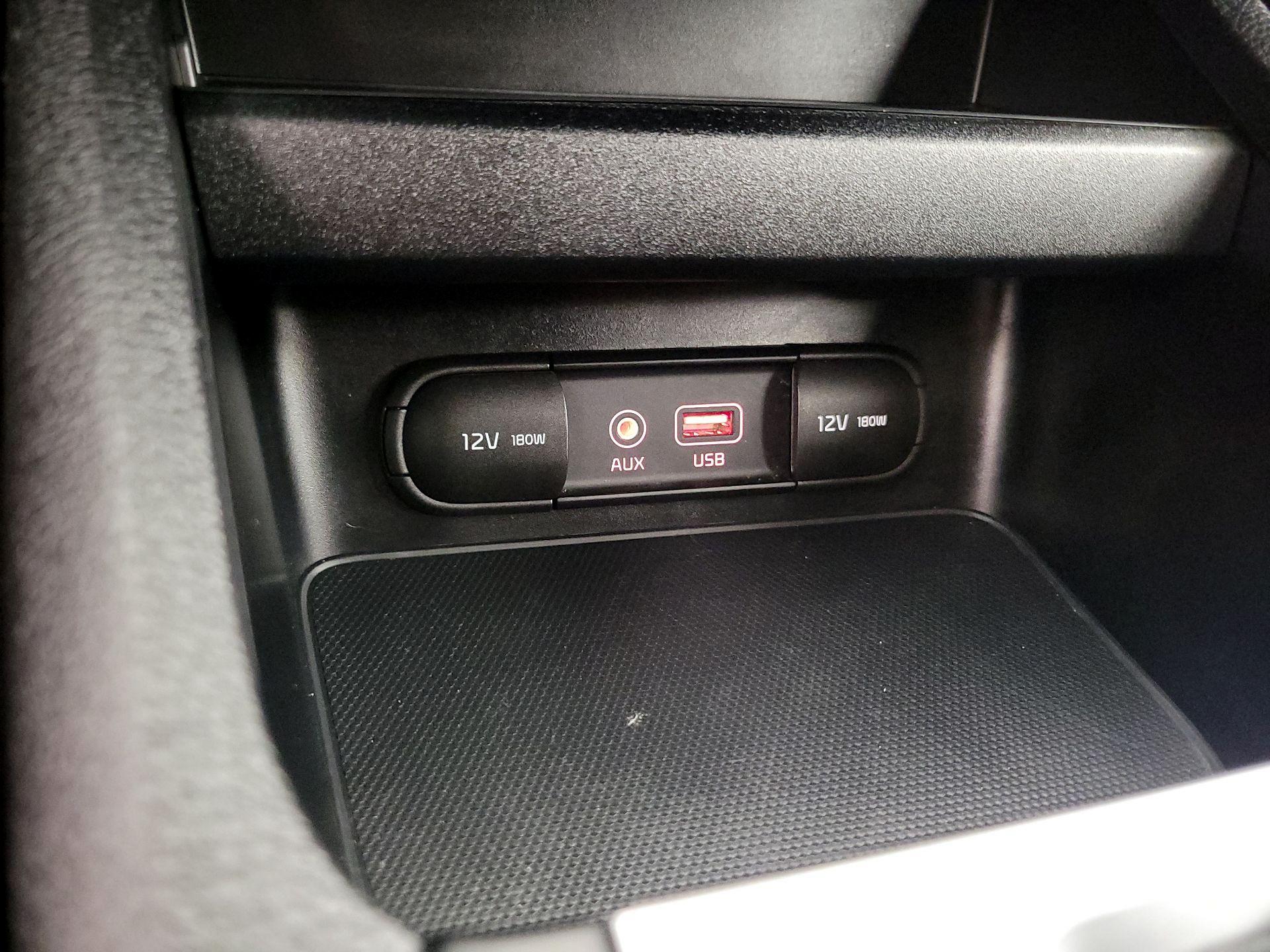 Thumbnail: 2019 Kia Forte - 18