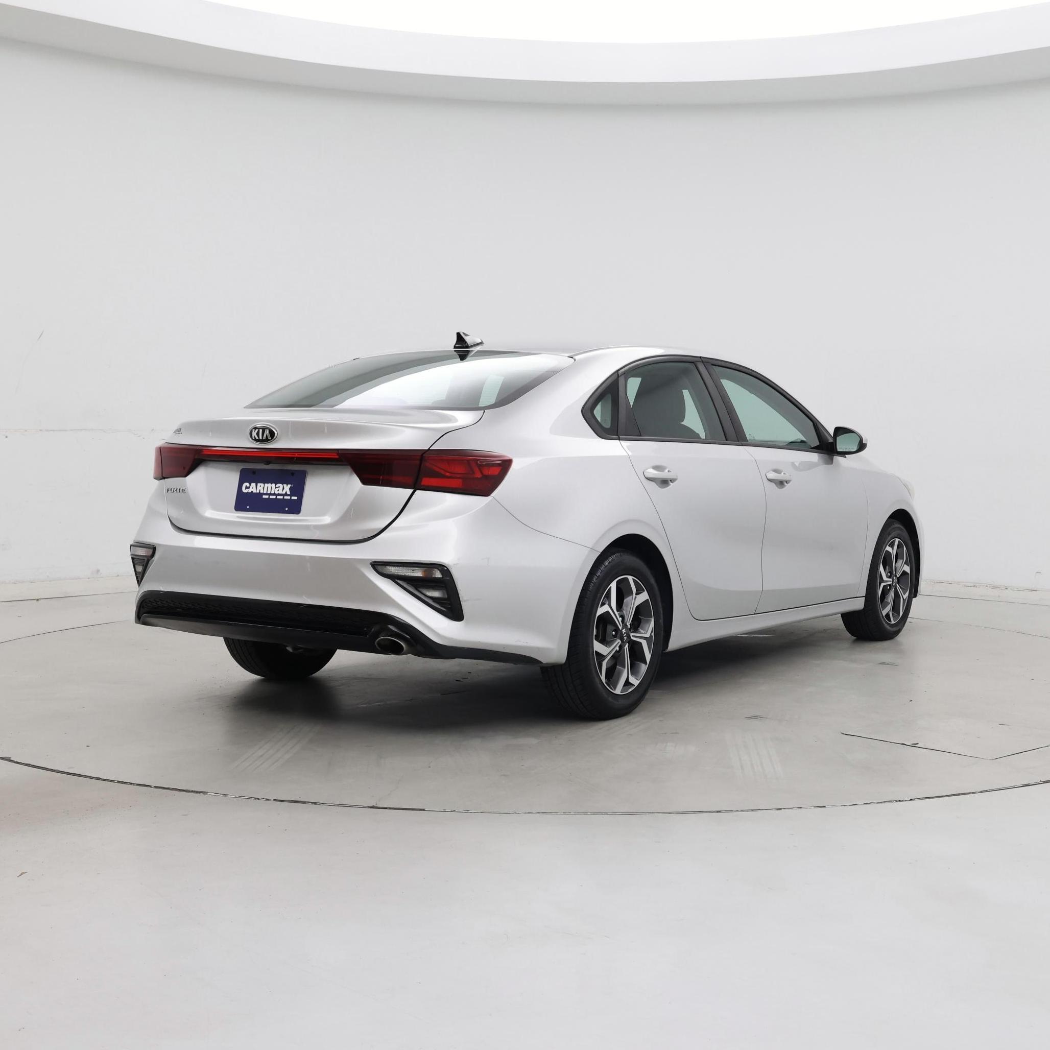 Thumbnail: 2019 Kia Forte - 8