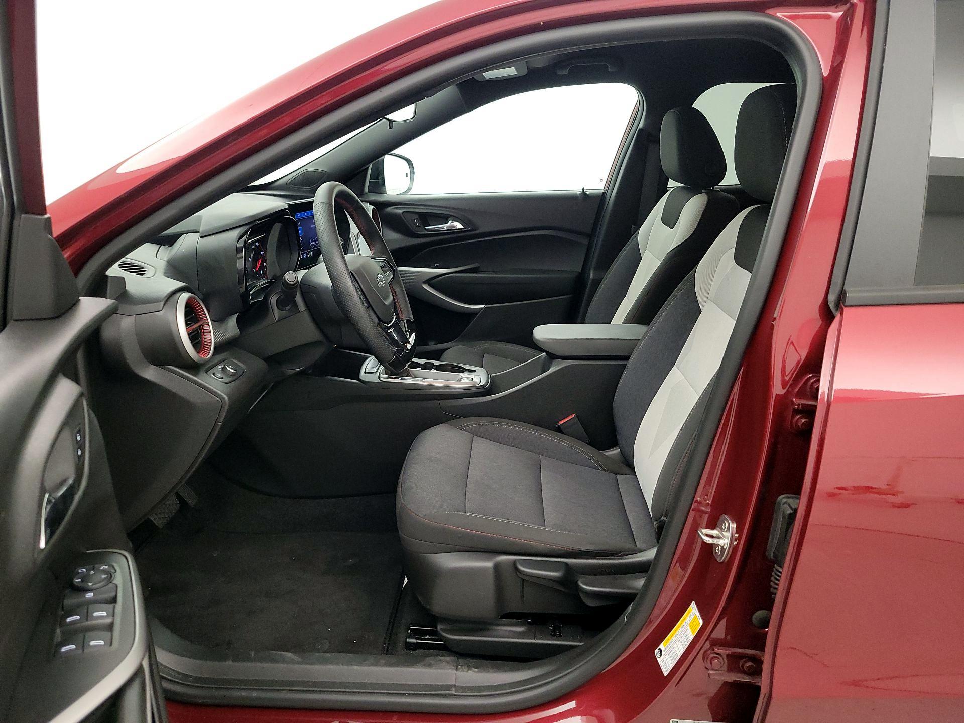 Thumbnail: 2024 Chevrolet Trax - 11